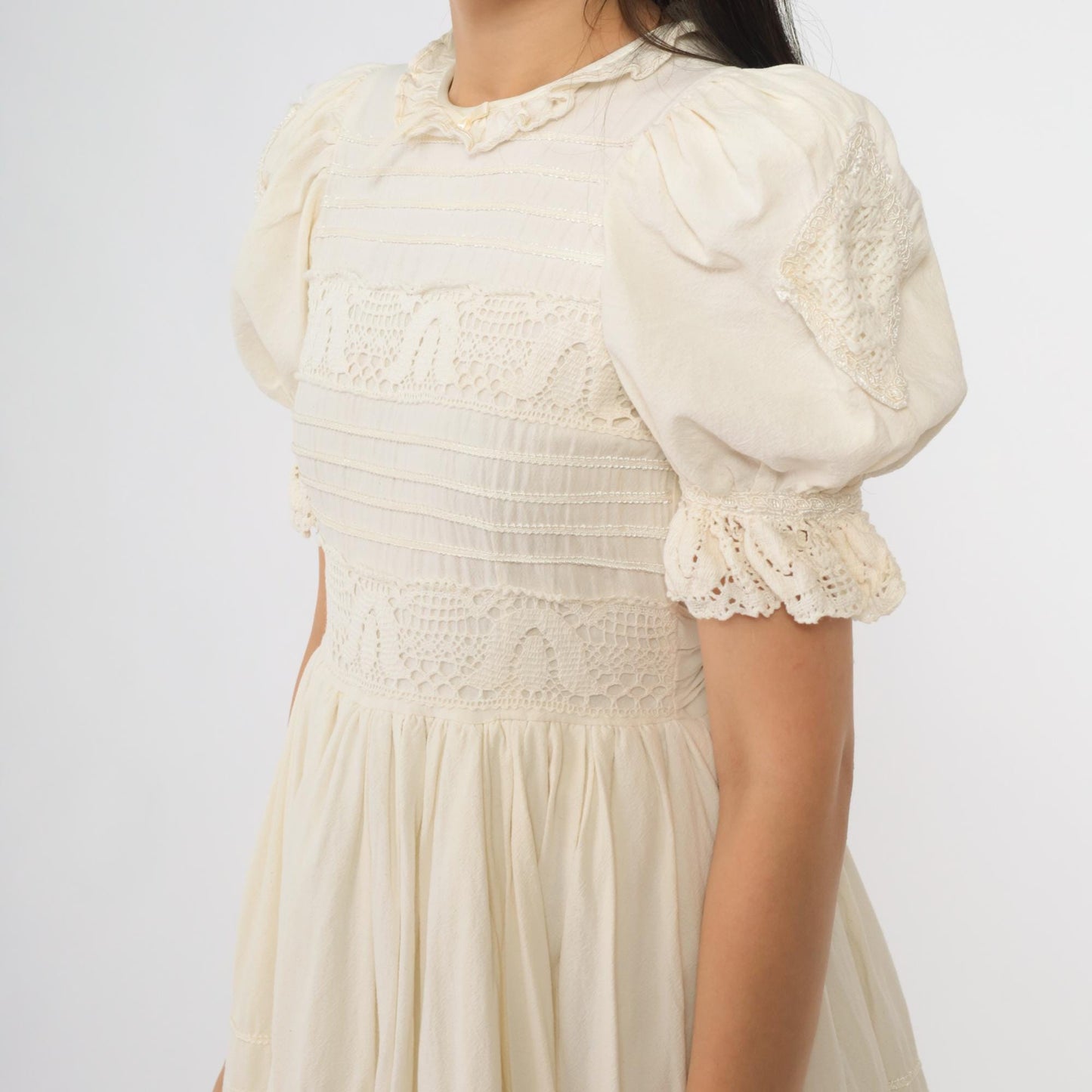 1980s Cream Lace Midi Dress Puff Sleeve Crochet Trim Ruffle Collar Extra Small XS