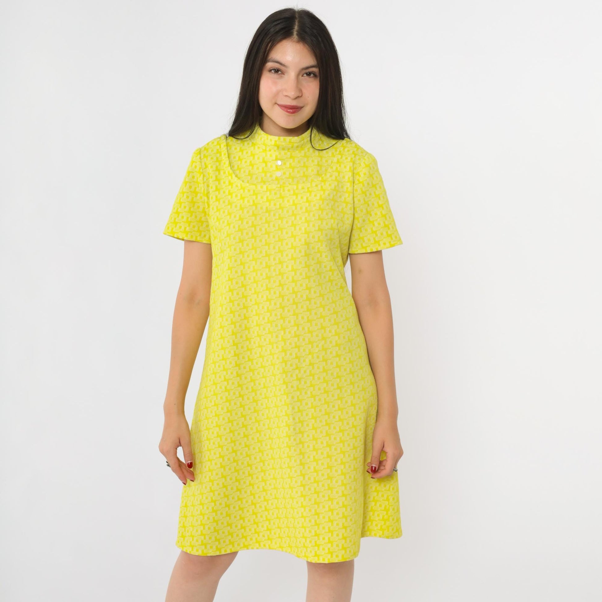 60s Chartreuse Op Art Mini Shift Dress Geometric Print Short Sleeve Medium M