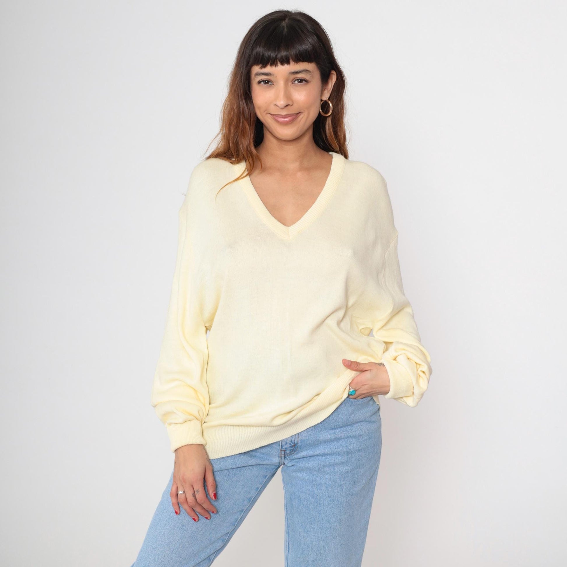 80s Pastel Yellow V-Neck Knit Sweater Pullover Medium M