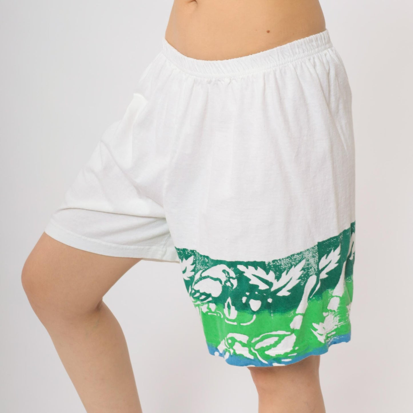 80s White Athletic Shorts Green Leaf Print Running Gym Medium
