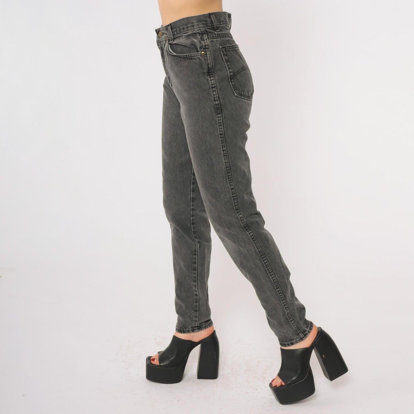 90s Chic Black Wash High Waist Tapered Jeans Distressed Denim Small S