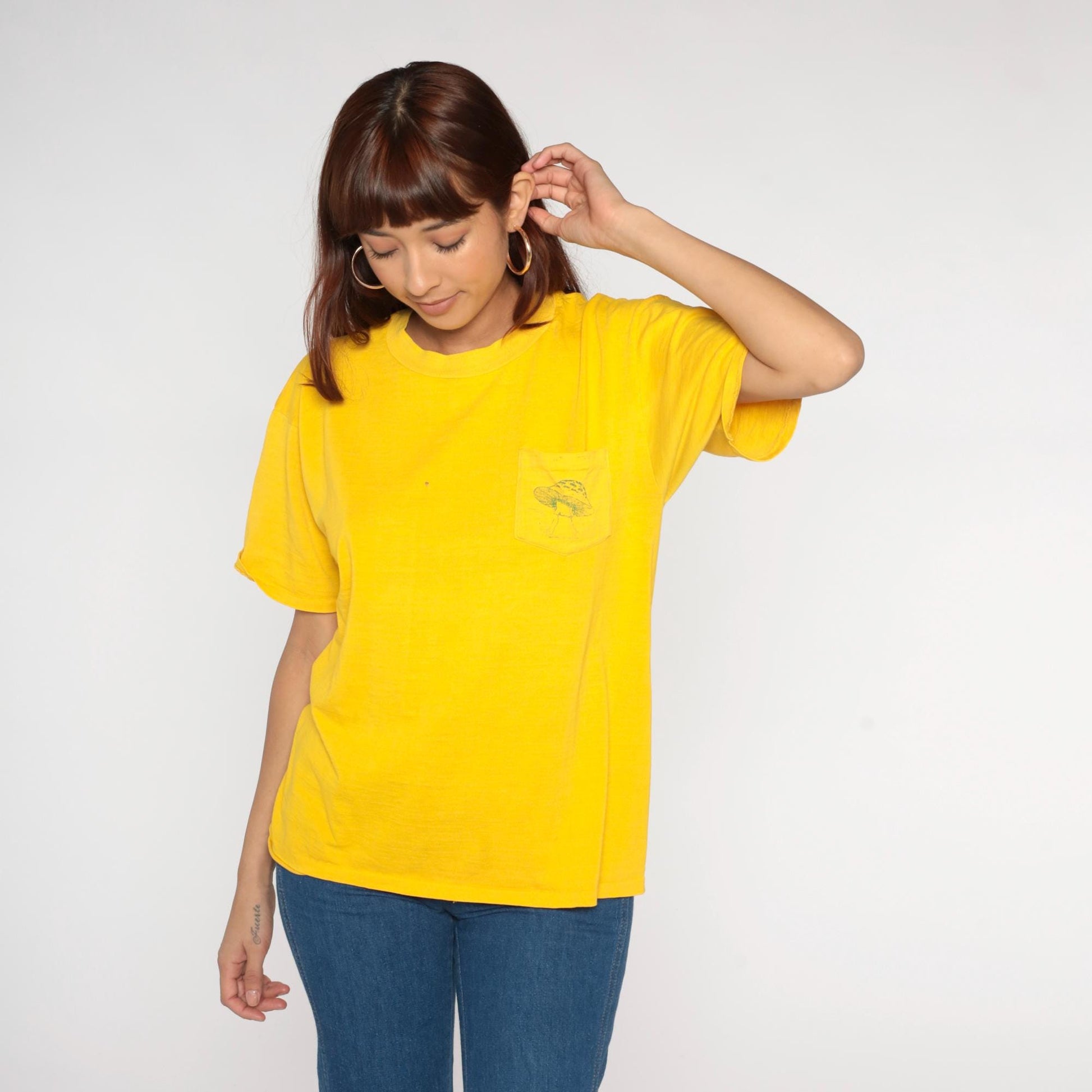 70s Yellow Mushroom Graphic Cotton T-Shirt Pocket Tee Medium