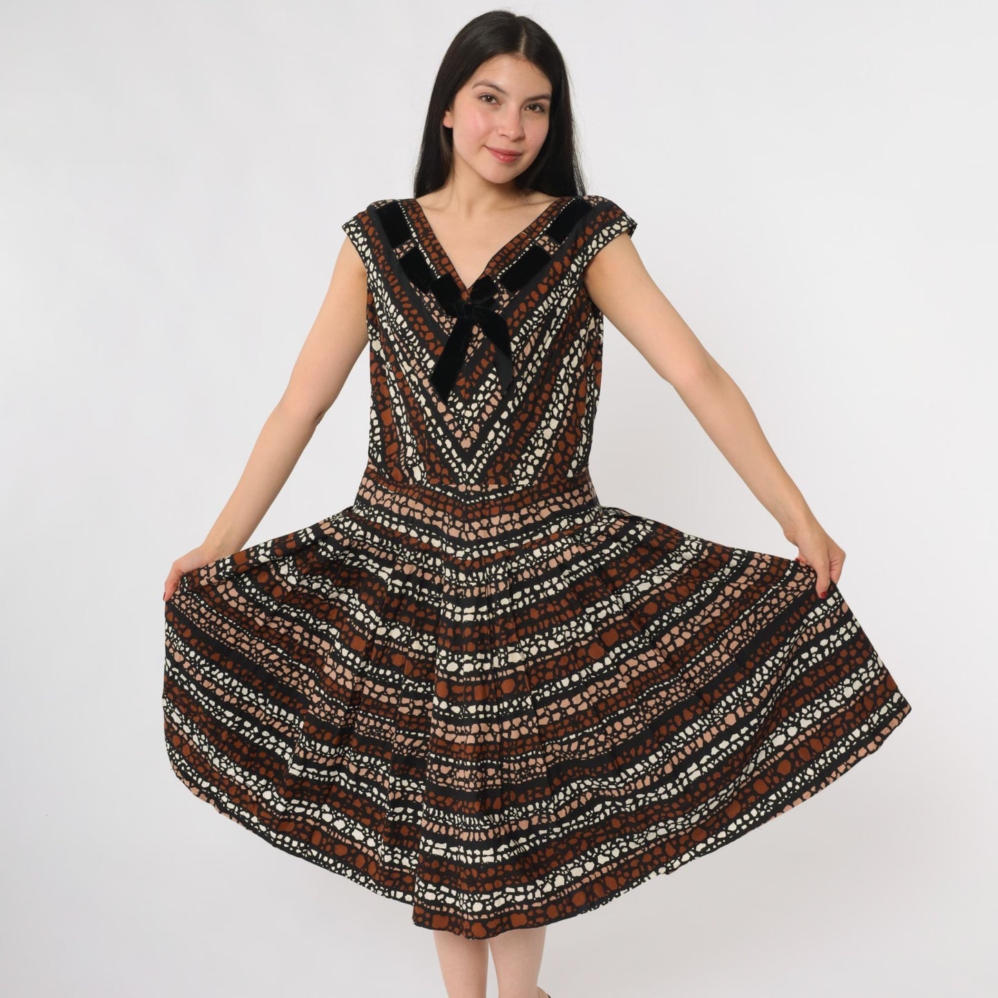 1950s Brown Geometric Print Midi Dress V-Neck Cap Sleeve Large