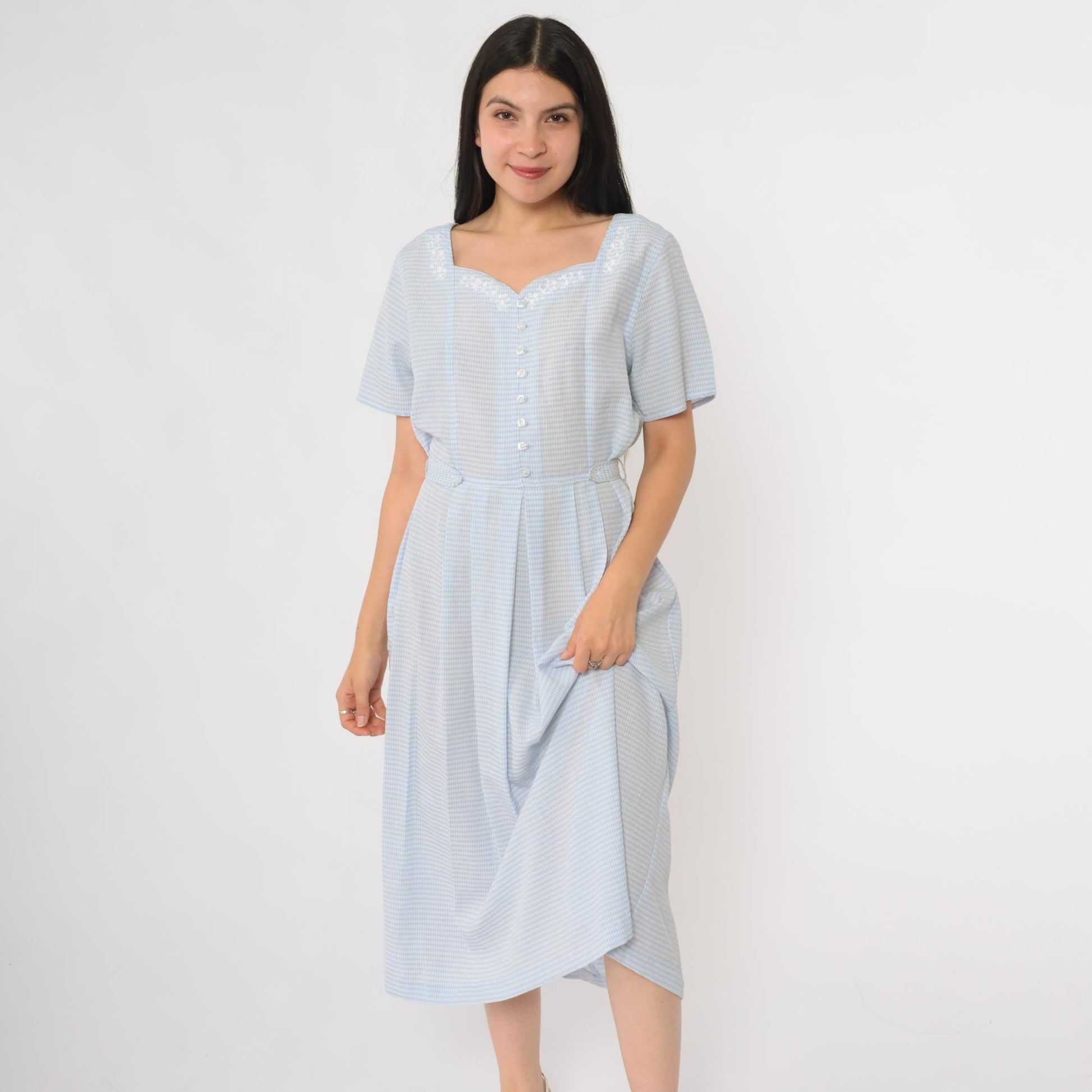 90s Blue Gingham Sundress Floral Embroidered Sweetheart Neckline Midi Medium