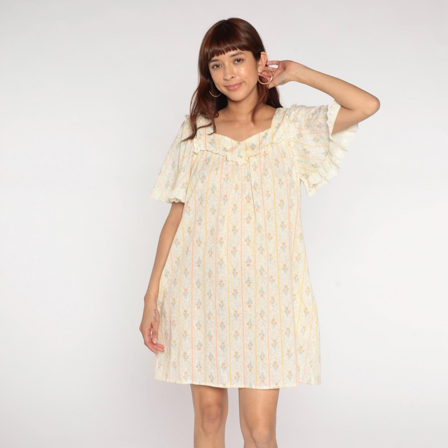 70s Kamehameha Hawaiian Mini Dress Cream Floral Empire Waist Eyelet Ruffle Large