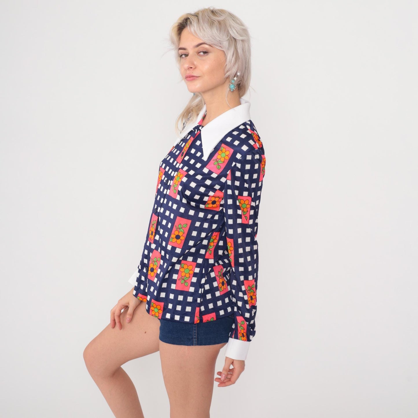 70s Navy Gingham Daisy Print Button-Down Blouse White Collar Small S