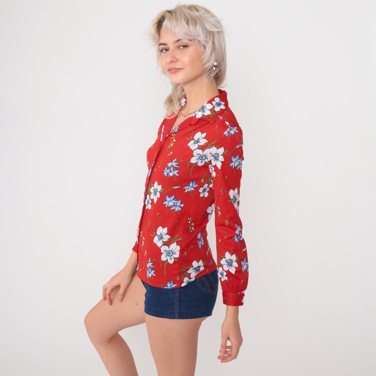 70s Red Floral Polyester Button-Up Blouse White Blue Poppy Print Small