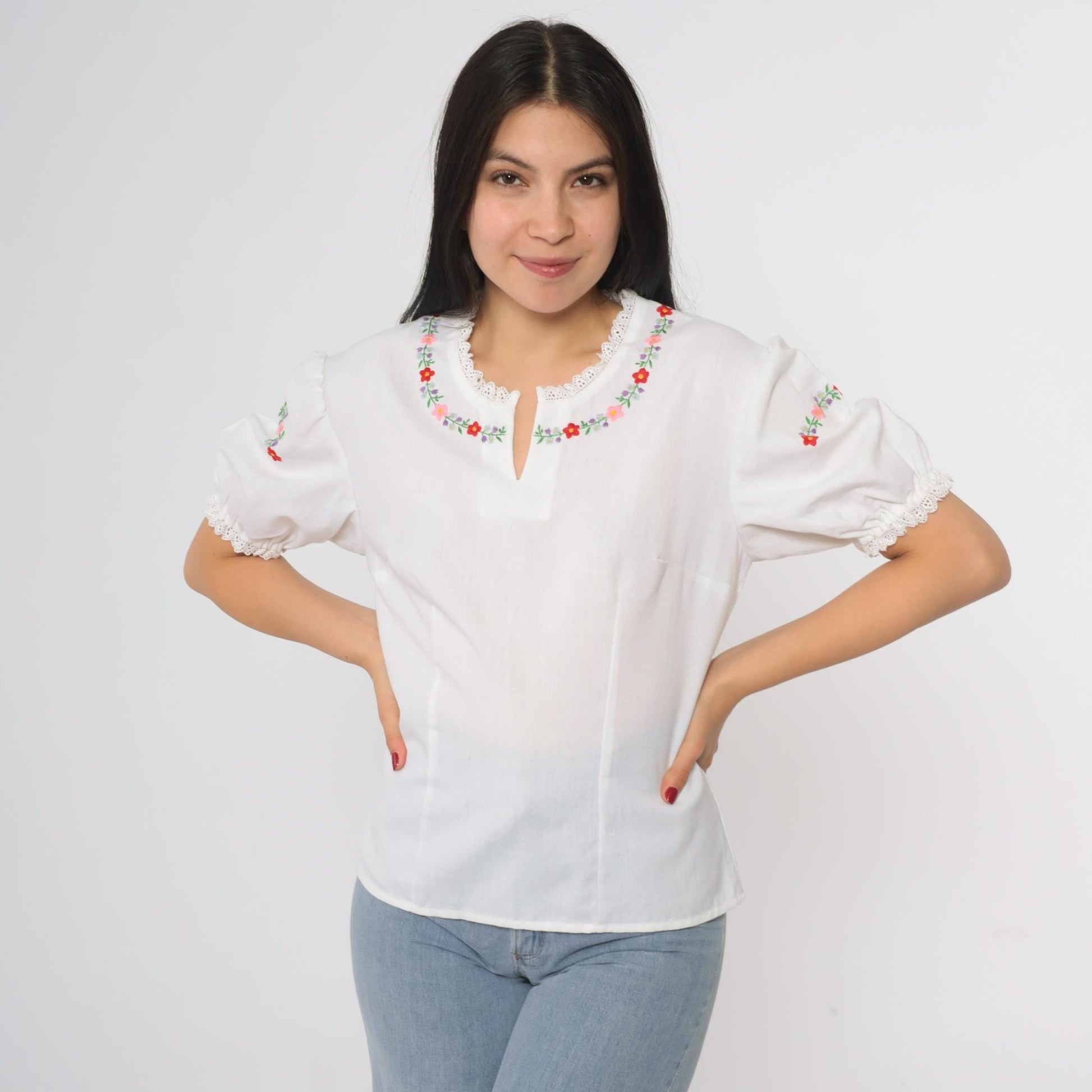 70s Hungarian Peasant Blouse White Cotton Puff Sleeve Floral Embroidery Medium