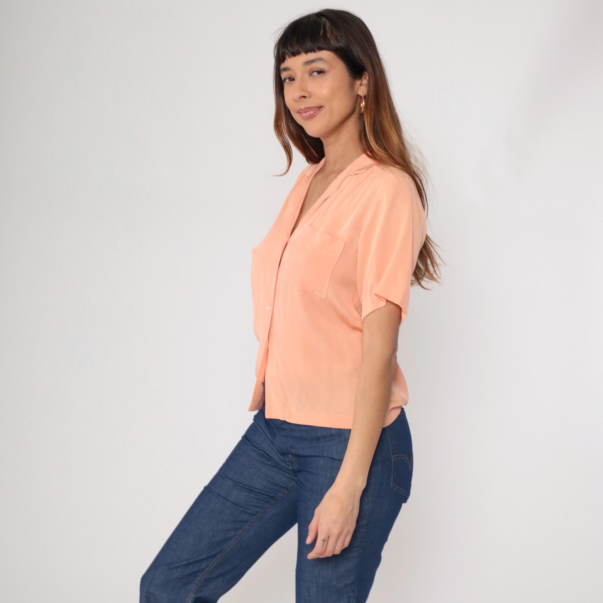 50s Peach Button-Down Blouse Rayon Blend V-Neck Short Sleeve Small