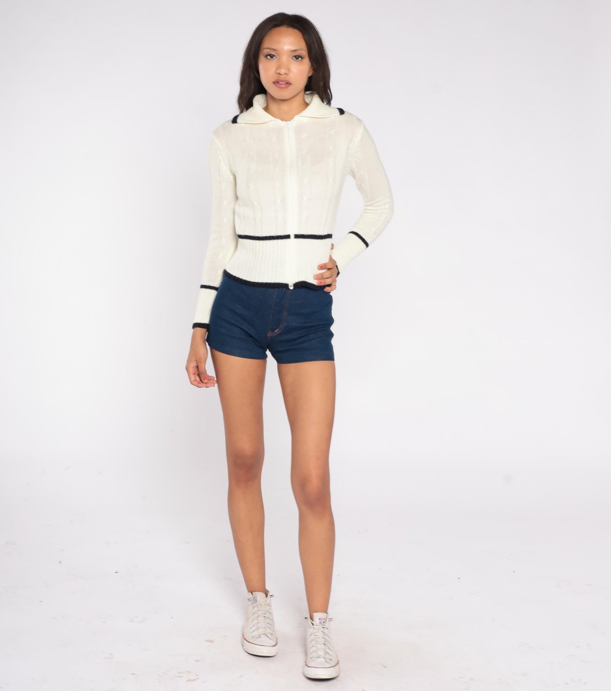 70s White Cable Knit Zip Cardigan Black Trim Collared Small