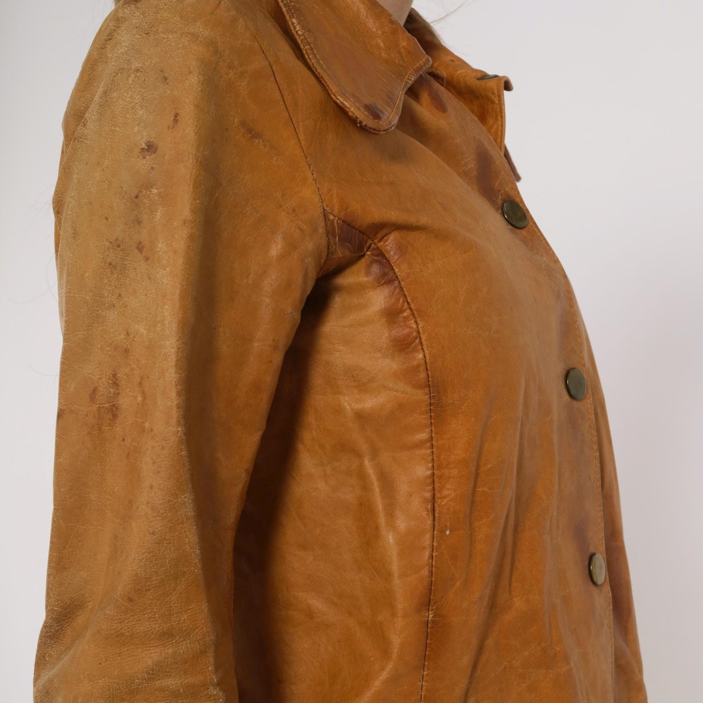 70s Tan Leather Jacket Button Front Pointed Collar Distressed XS