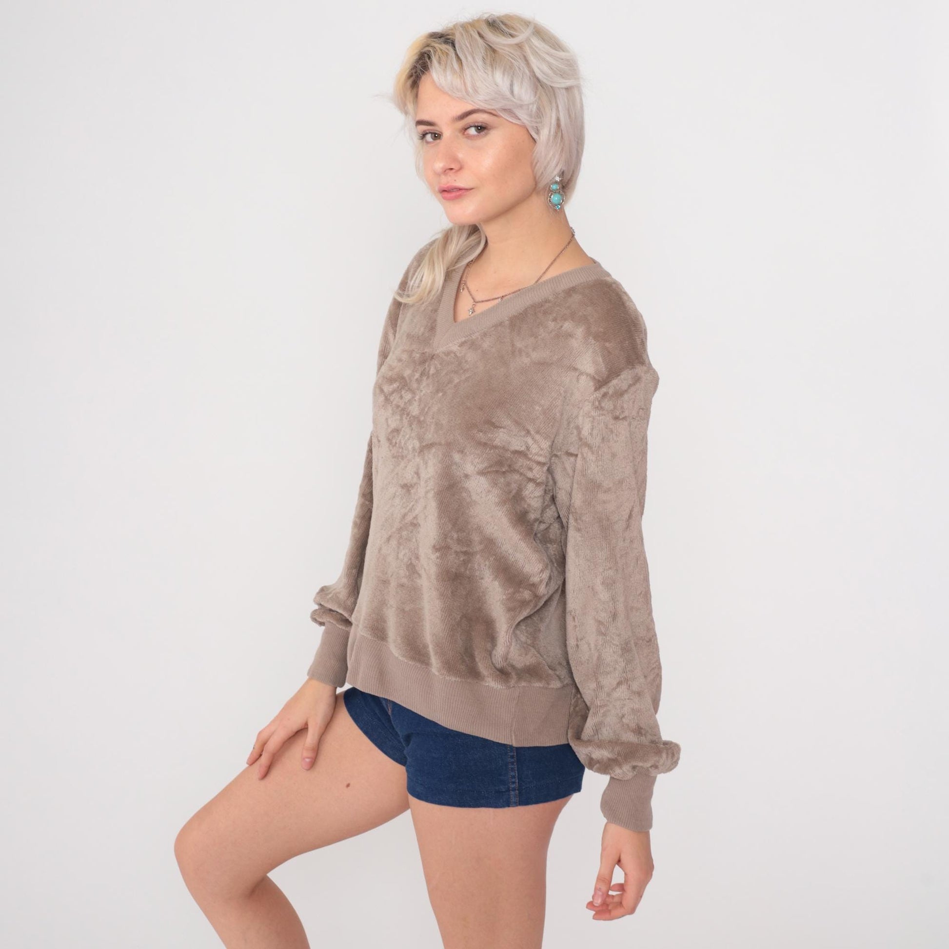80s Taupe Terry Cloth V-Neck Sweatshirt Slouchy Drop Shoulder Medium