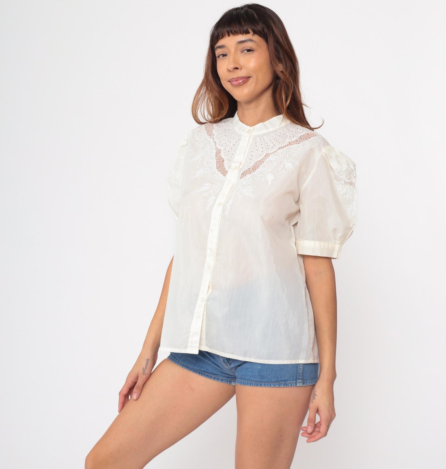 70s Floral Embroidered Cutwork Blouse Cream Puff Sleeve Button Up Medium M
