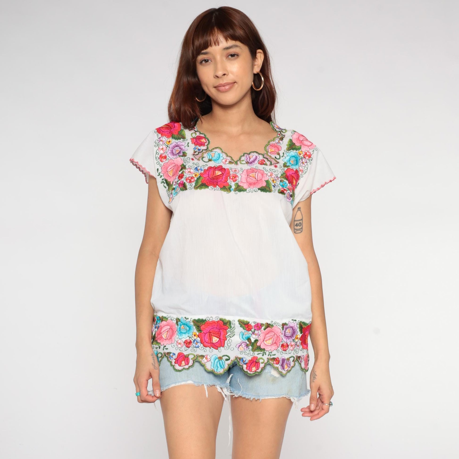 90s Mexican Embroidered Huipil White Floral Square Neck Blouse Medium