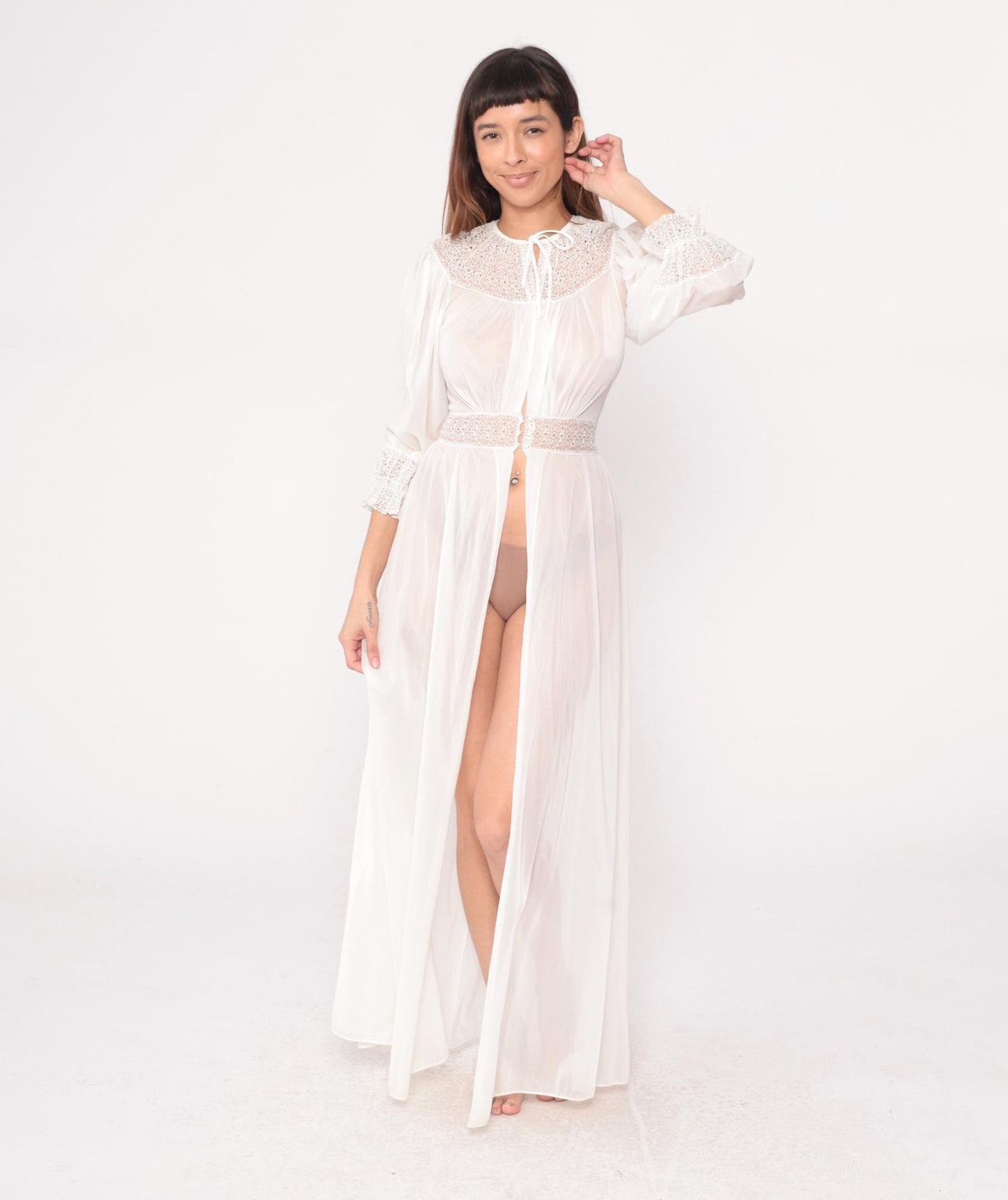 70s Lady Leonora Lace Robe Off-White Nylon Tie-Front Maxi Negligee Small