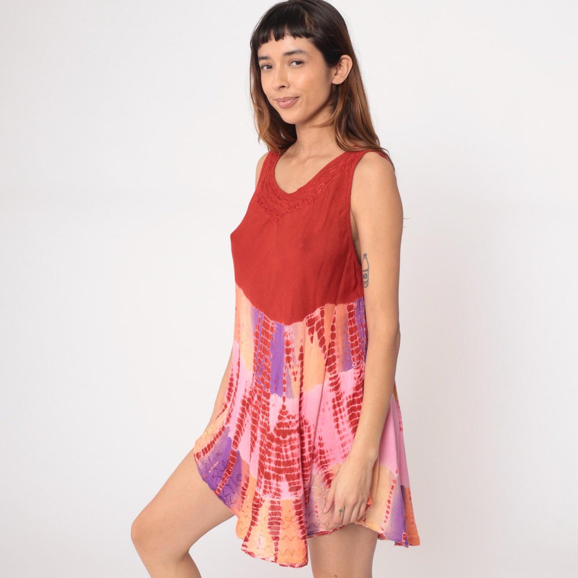 Y2K Tie Dye Mini Dress Red Pink Purple V Neck Sleeveless Medium