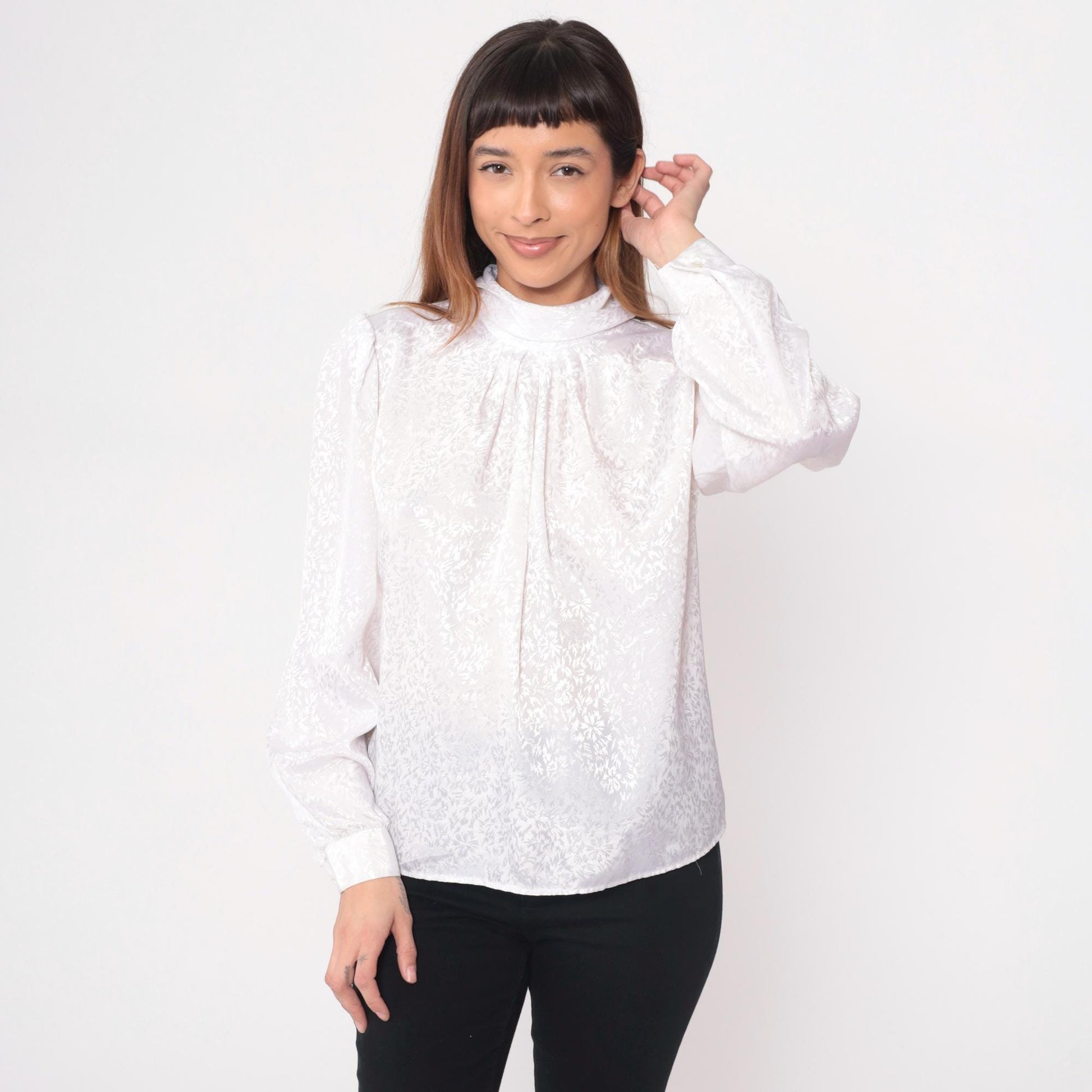 90s White Mock Neck Blouse Keyhole Back Pleated Front Medium M
