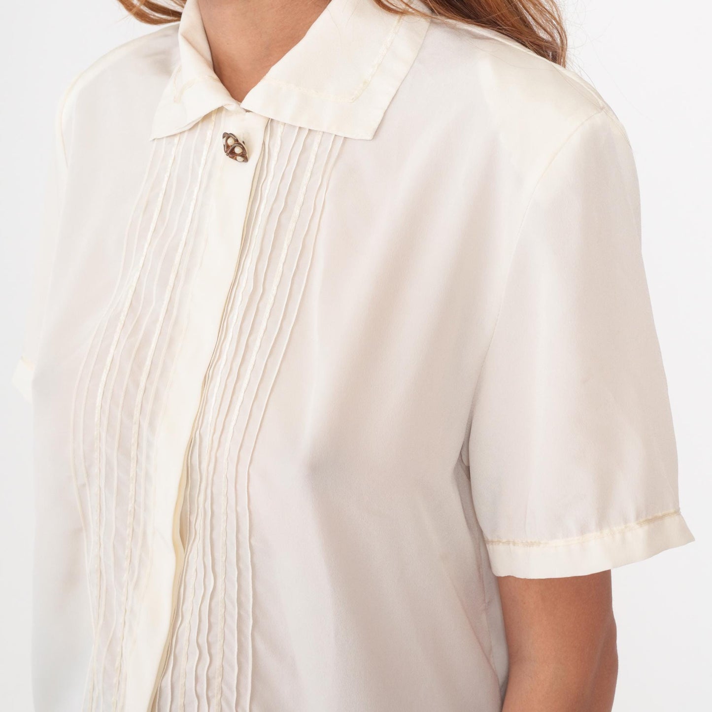 90s Casual Corner Cream Blouse Pointed Collar Pintuck Pleated Short Sleeve Medium