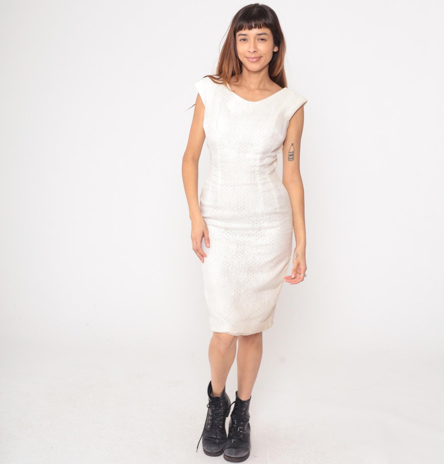 60s Claralura White Brocade Shift Dress Knee Length Cap Sleeve Small
