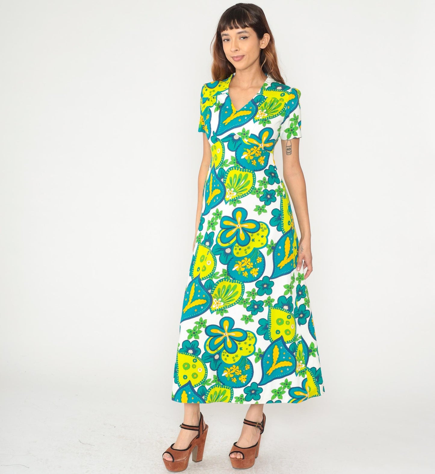 70s Psychedelic Floral Maxi Dress Bark Cloth Collared Short Sleeve Medium
