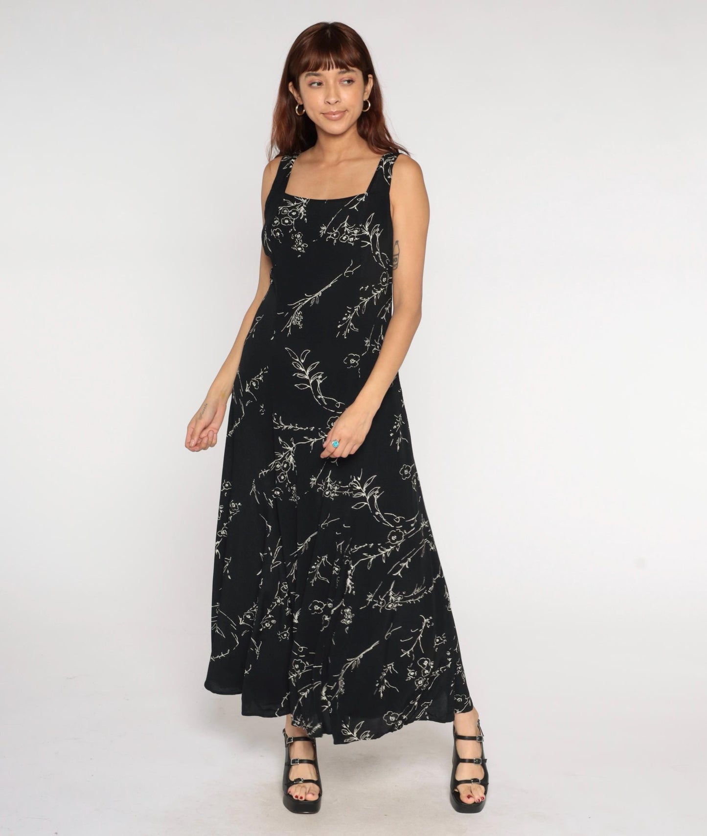 90s Black Maxi Dress White Floral Line Drawing Square Neck Sleeveless Medium M