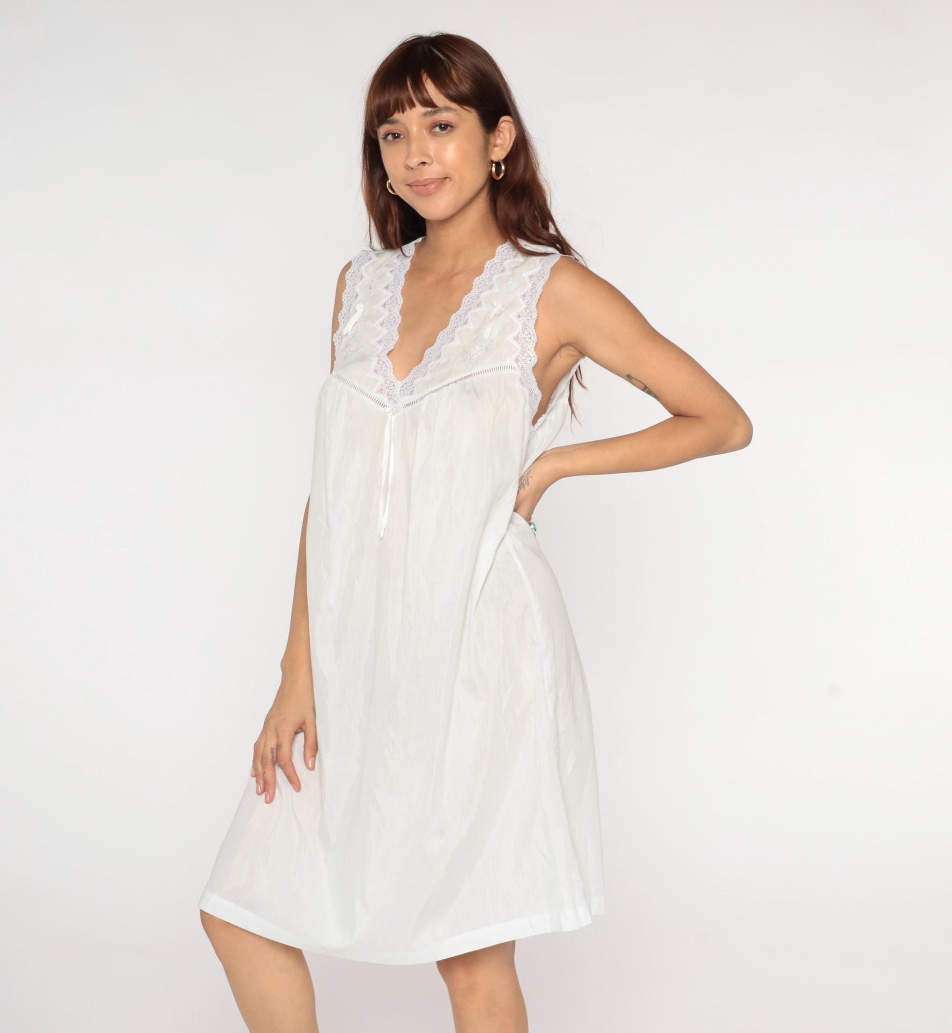 80s Barbizon White Lace Nightgown Embroidered Floral V-Neck Slip Medium M