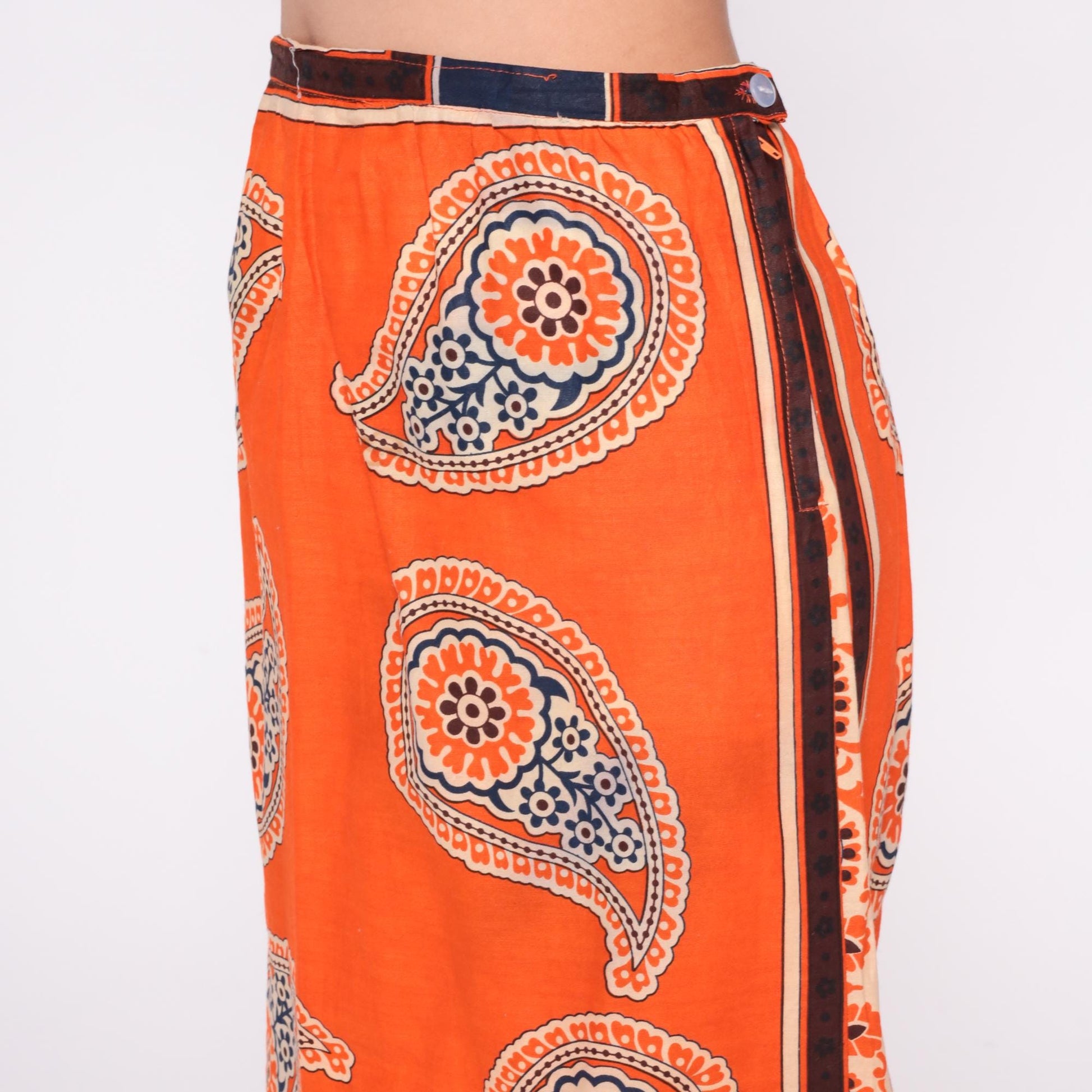 70s Orange Paisley Wrap Skirt Cream Border Print Tie Waist Large