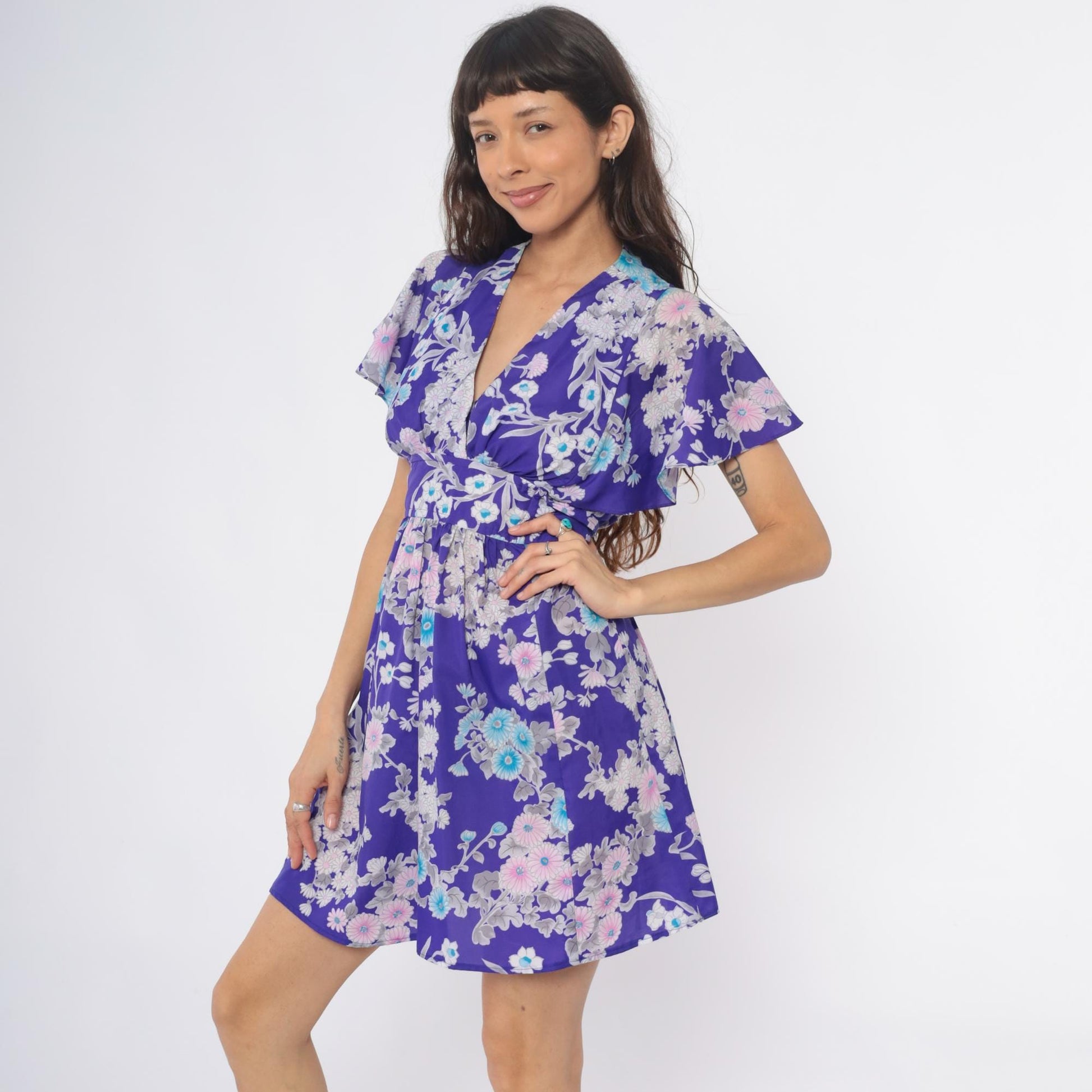 70s Purple Floral Wrap Dress Flutter Sleeve V-Neck Knee Length Small