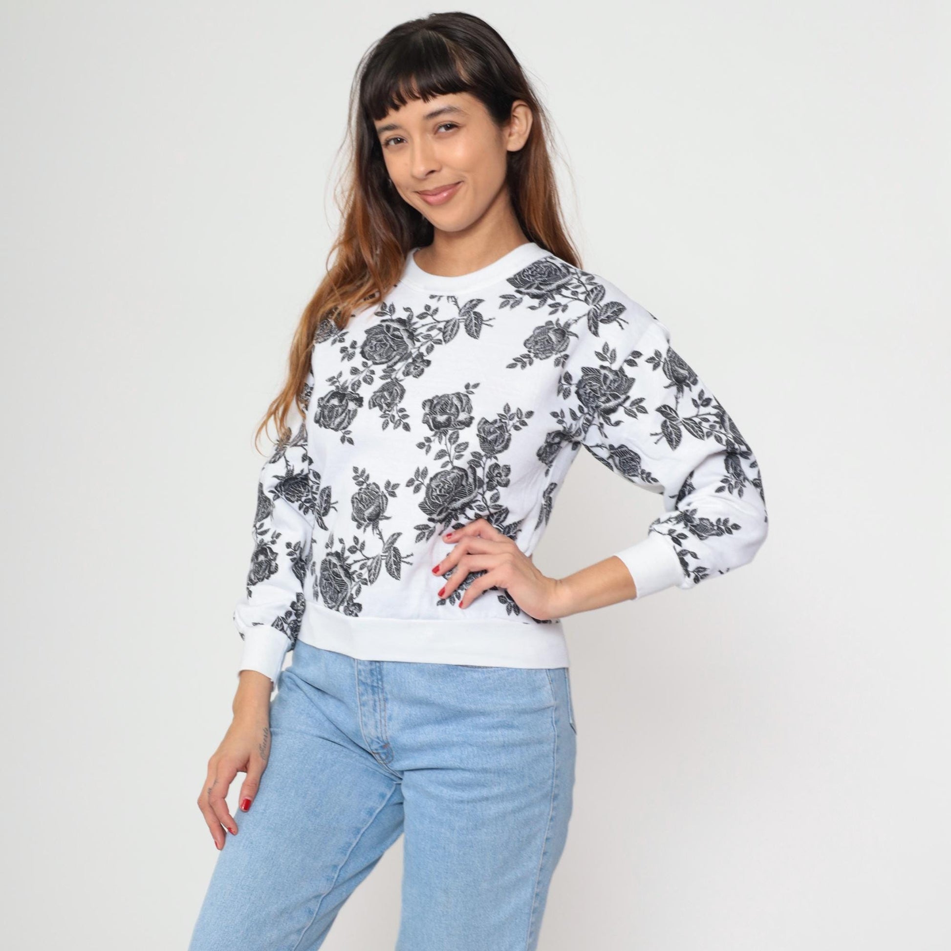 90s Black Rose Floral White Cropped Sweatshirt Crew Neck Small S