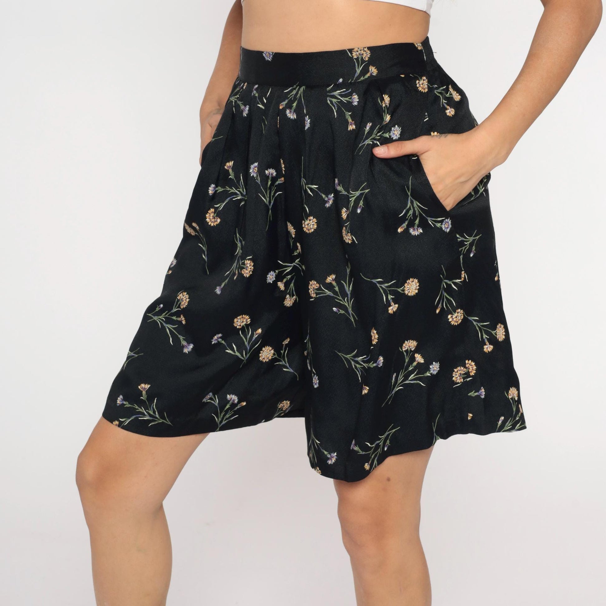 90s Anise Petite Black Floral Wide Leg Shorts High Rise Medium