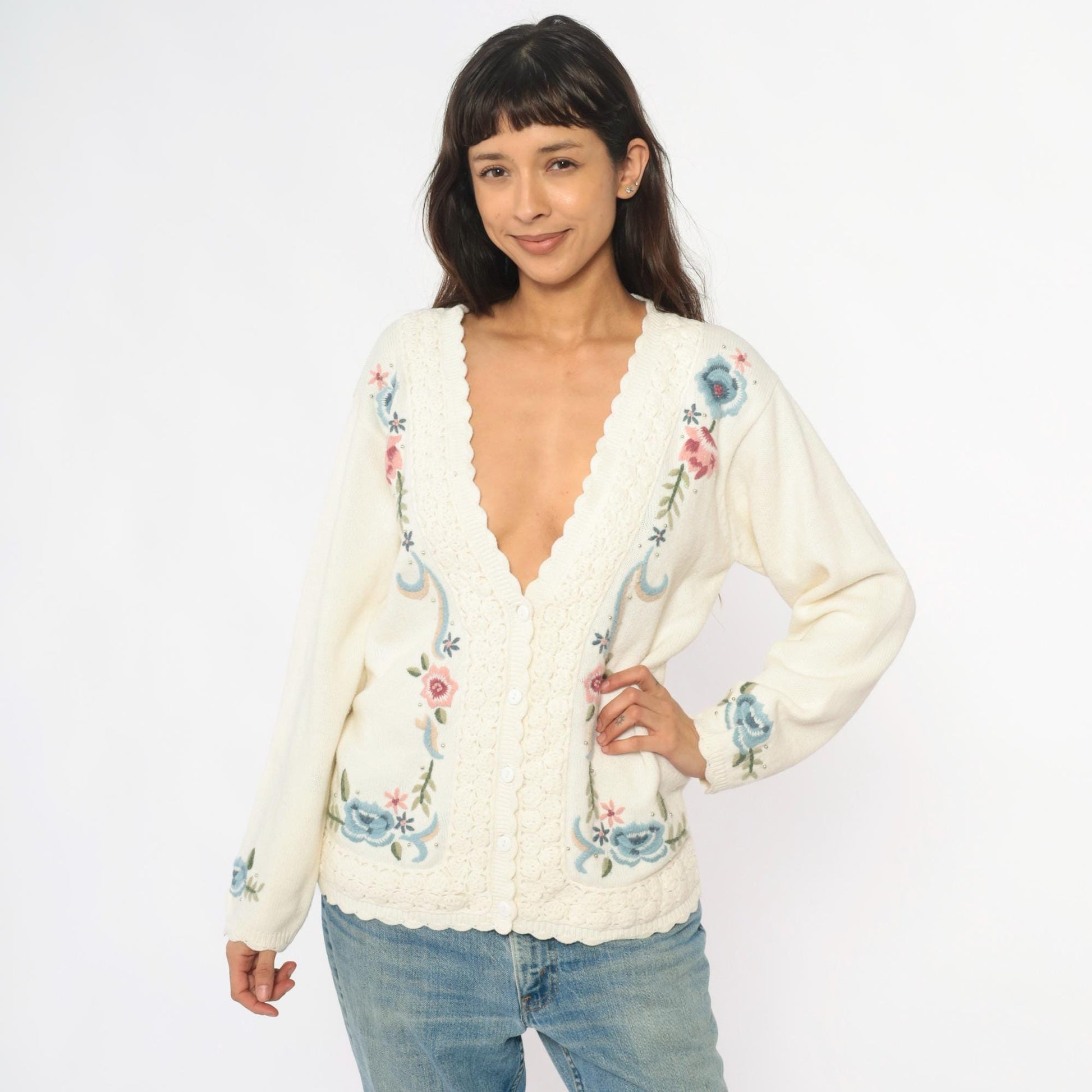 90s Koret Cream Cardigan Floral Embroidery Scalloped Trim Medium M