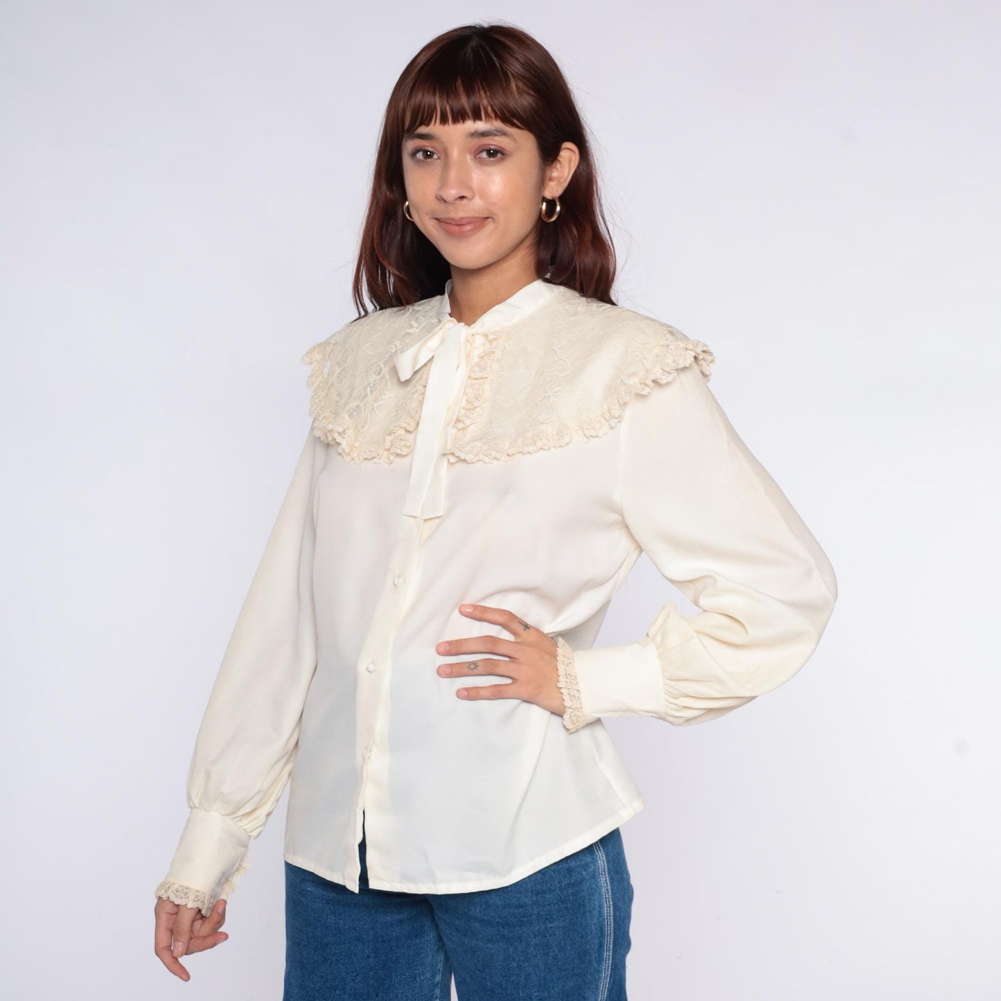 70s Elles Belles Cream Lace Blouse Pussy Bow Tie Neck Large L