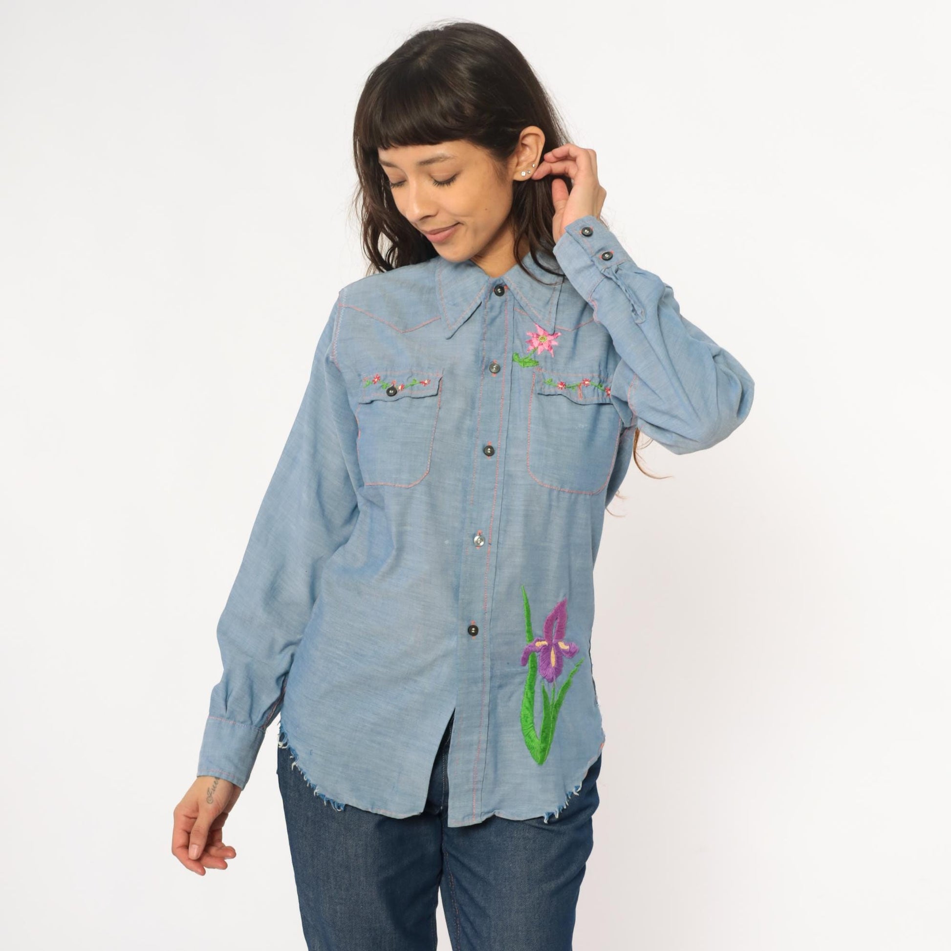 70s Chambray Western Shirt Floral Embroidered Iris Purple Pink Blue Medium