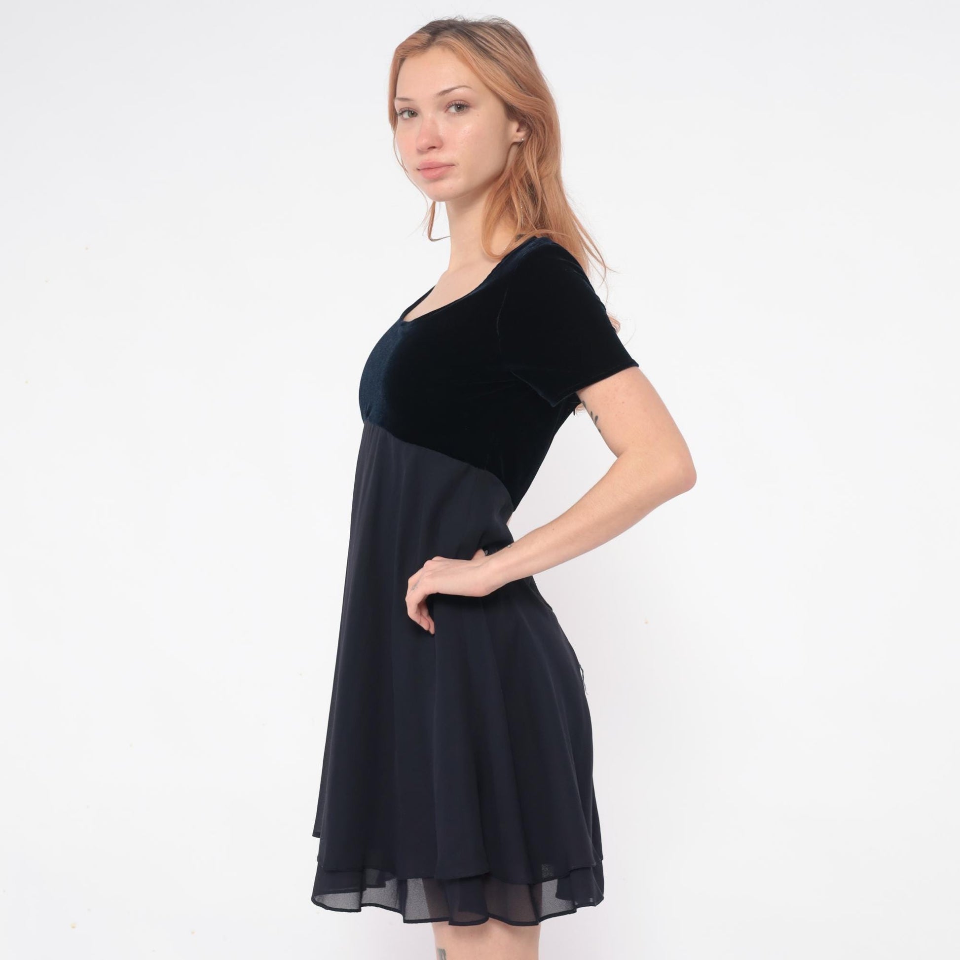 90s Dark Blue Velvet Mini Dress Empire Waist Short Sleeve Medium M