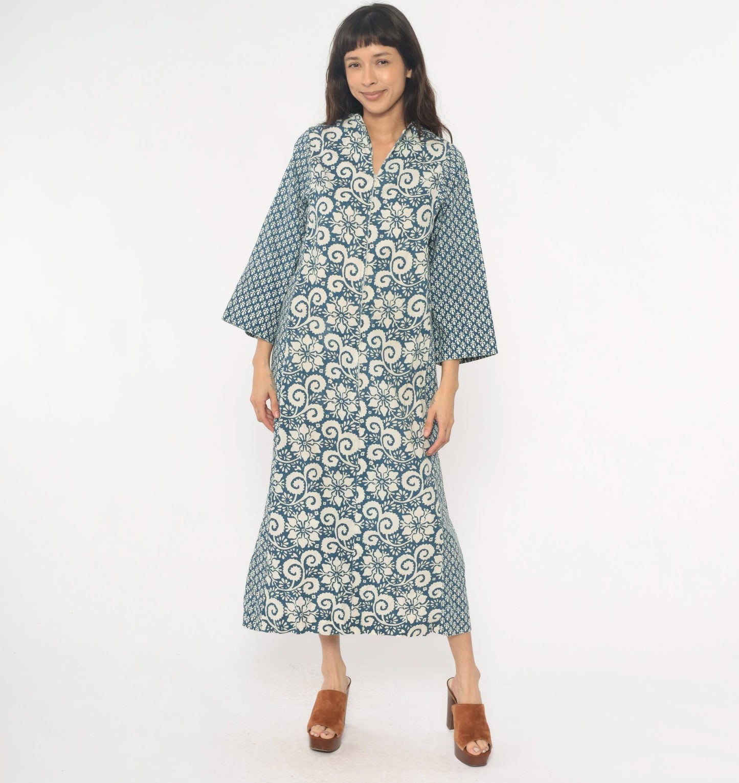 70s Blue Floral Maxi Dress Cotton Kaftan V-Neck Button Front Small