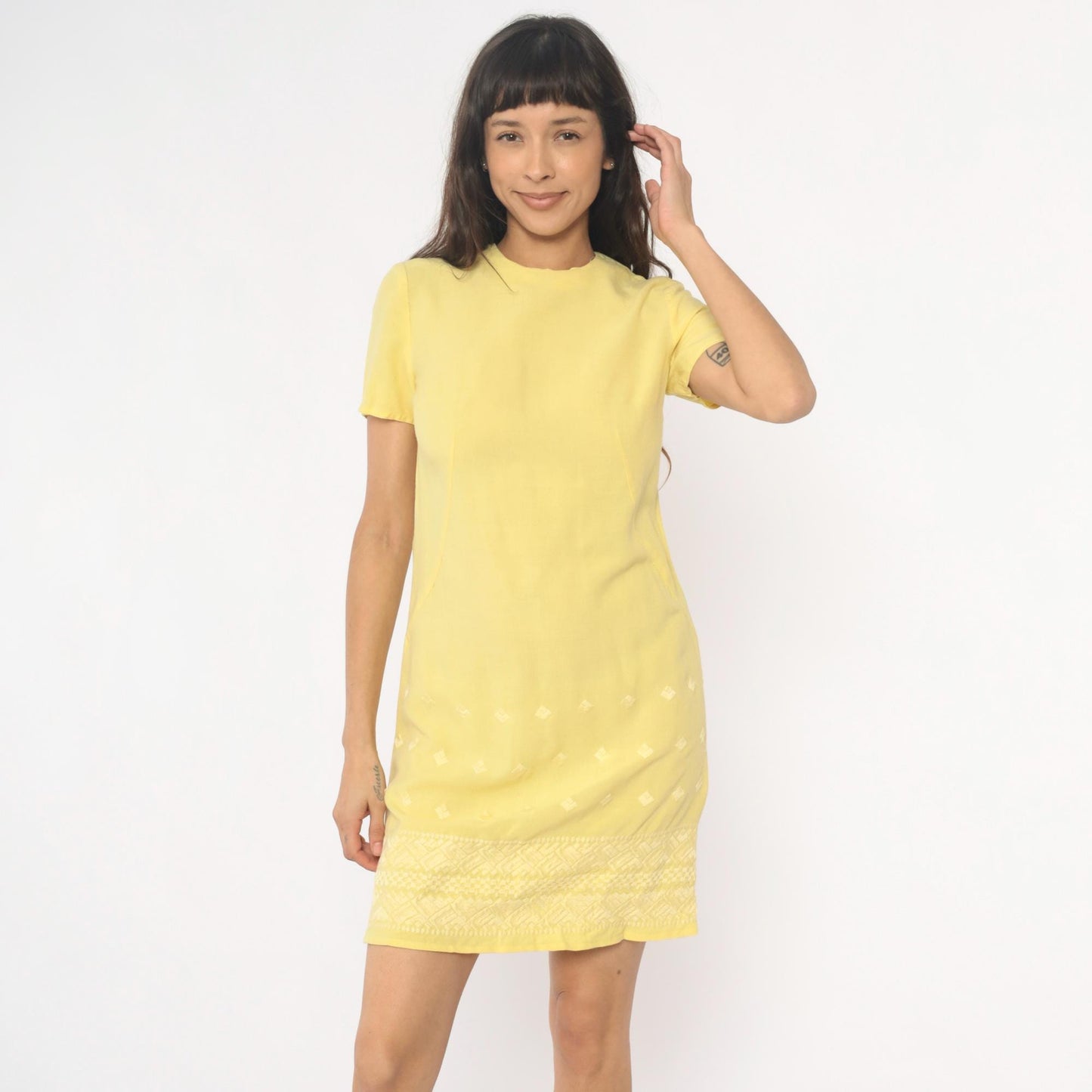 60s Yellow Mini Shift Dress Embroidered Geometric Border Short Sleeve Extra Small XS