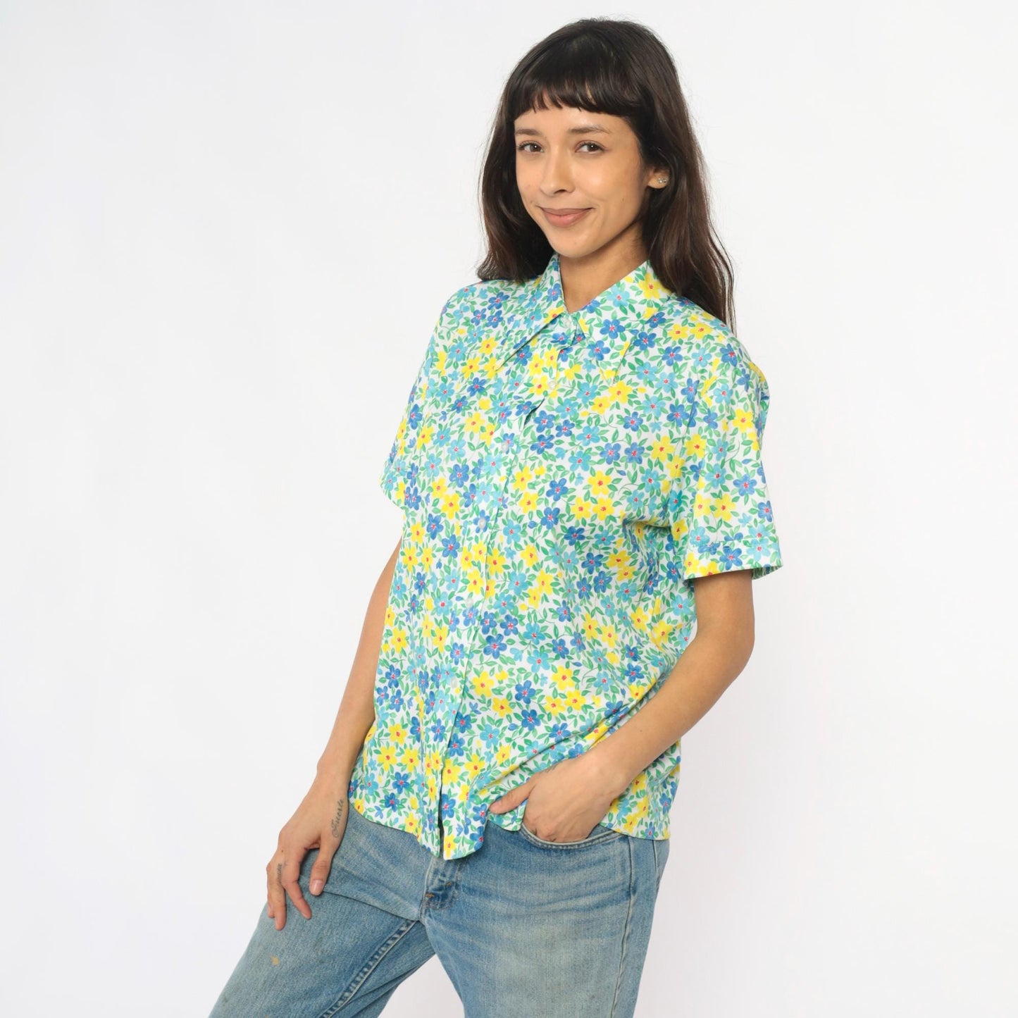 70s Floral Blouse White Yellow Blue Flowers Short Sleeve Pointed Collar Large L