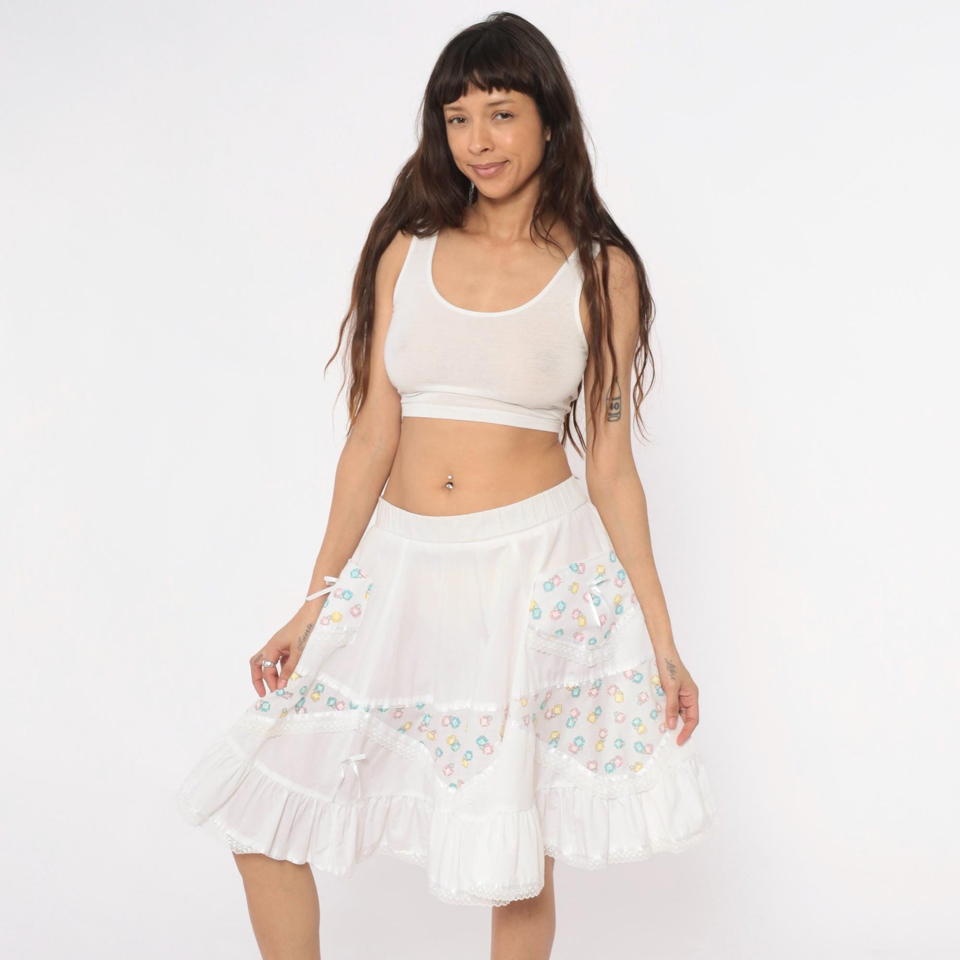 80s Fashions by Bettye White Tiered Mini Skirt Pastel Geometric Lace Trim Medium