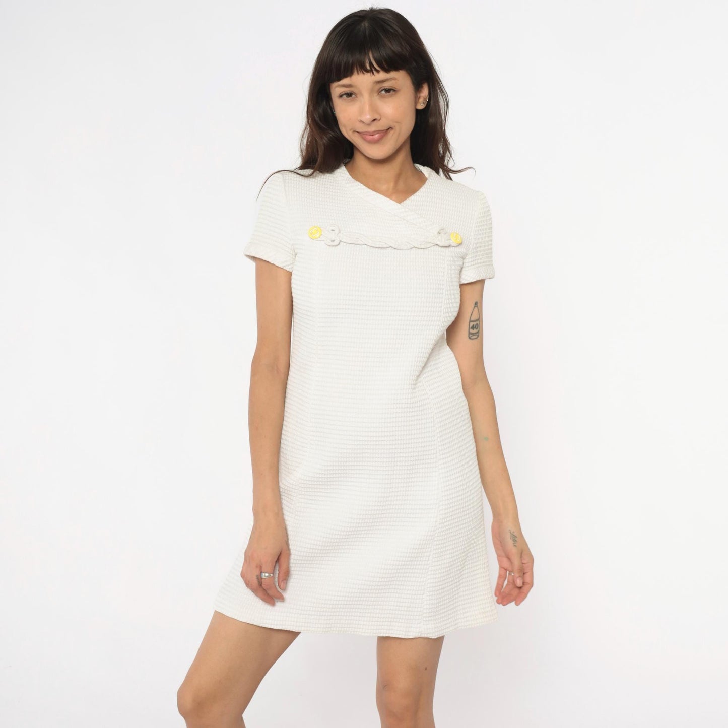 60s White Waffle Knit Shift Dress V-Neck Braided Trim Yellow Buttons Small