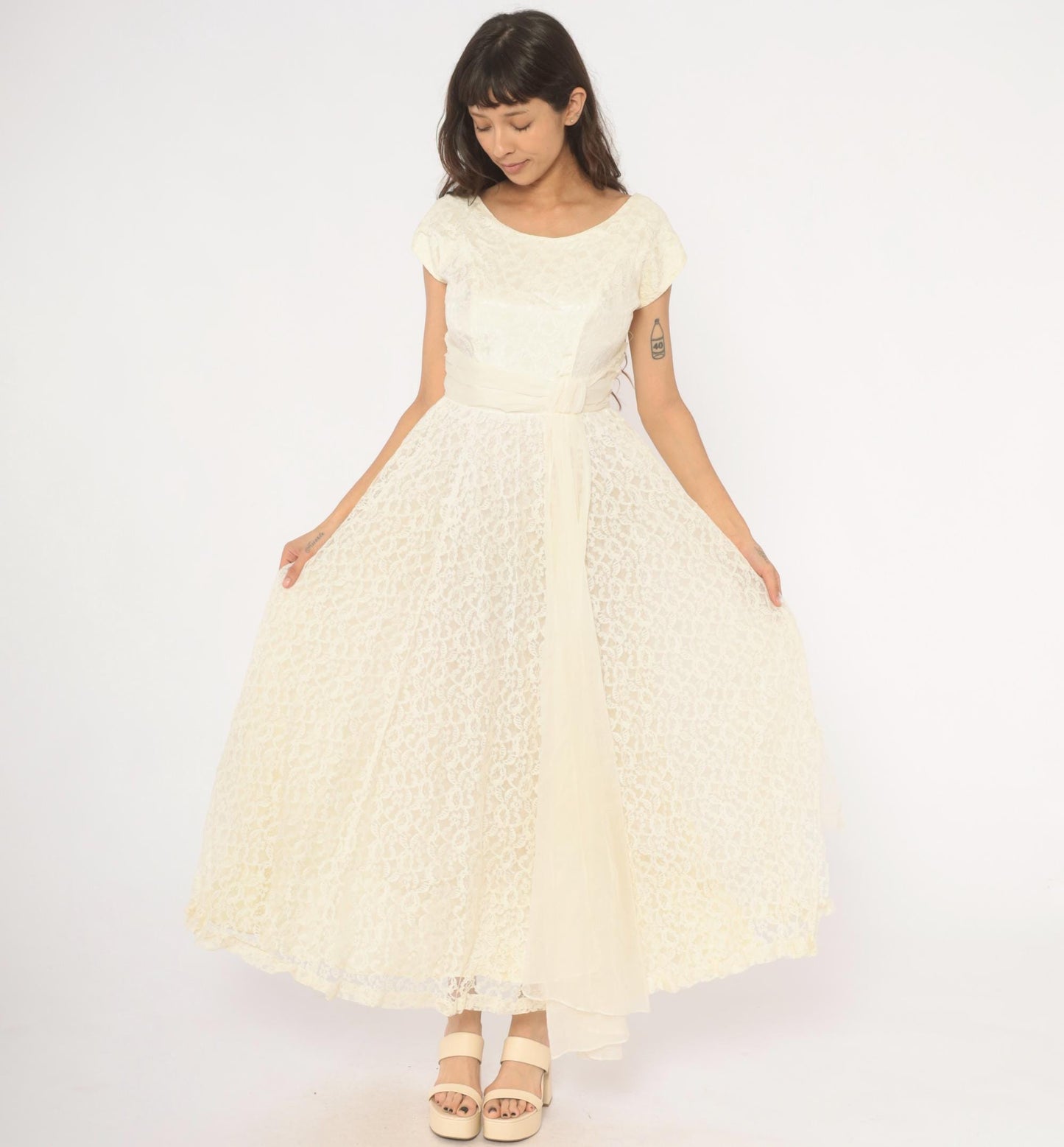 60s Ivory Lace Gown Cap Sleeve A-Line Floral Overlay Cream Sash Small