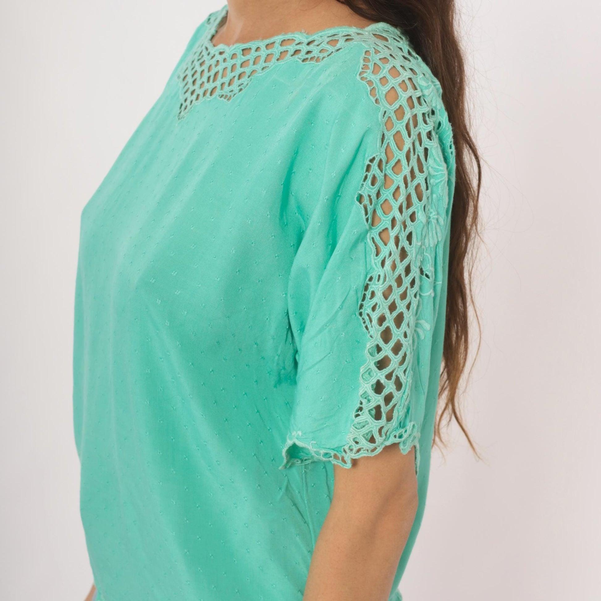 90s Bali Emerald Mint Green Cutwork Lace Blouse Scalloped Batwing Sleeve Small