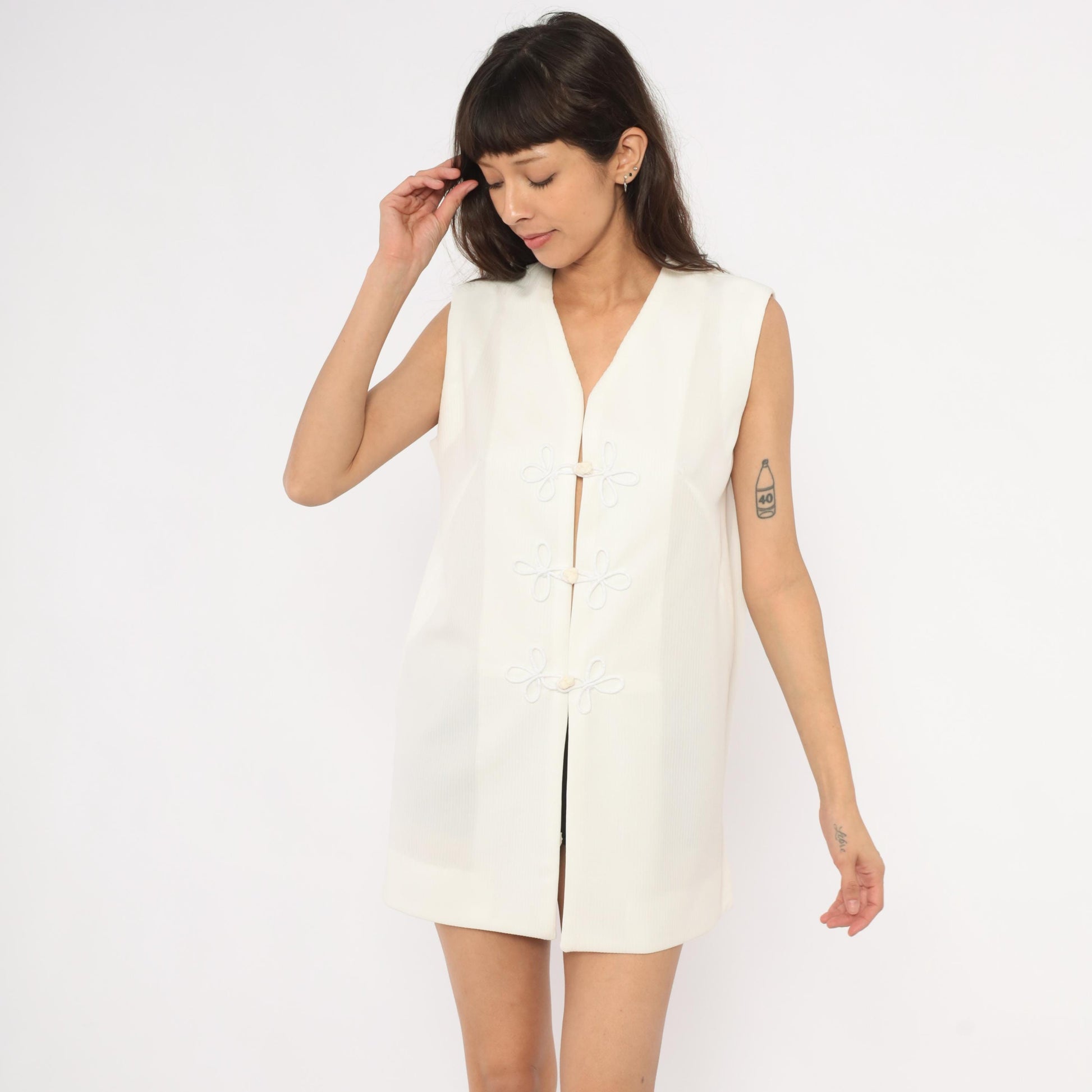 70s White Frog Closure Vest Mandarin V-Neck Tunic Longline Medium