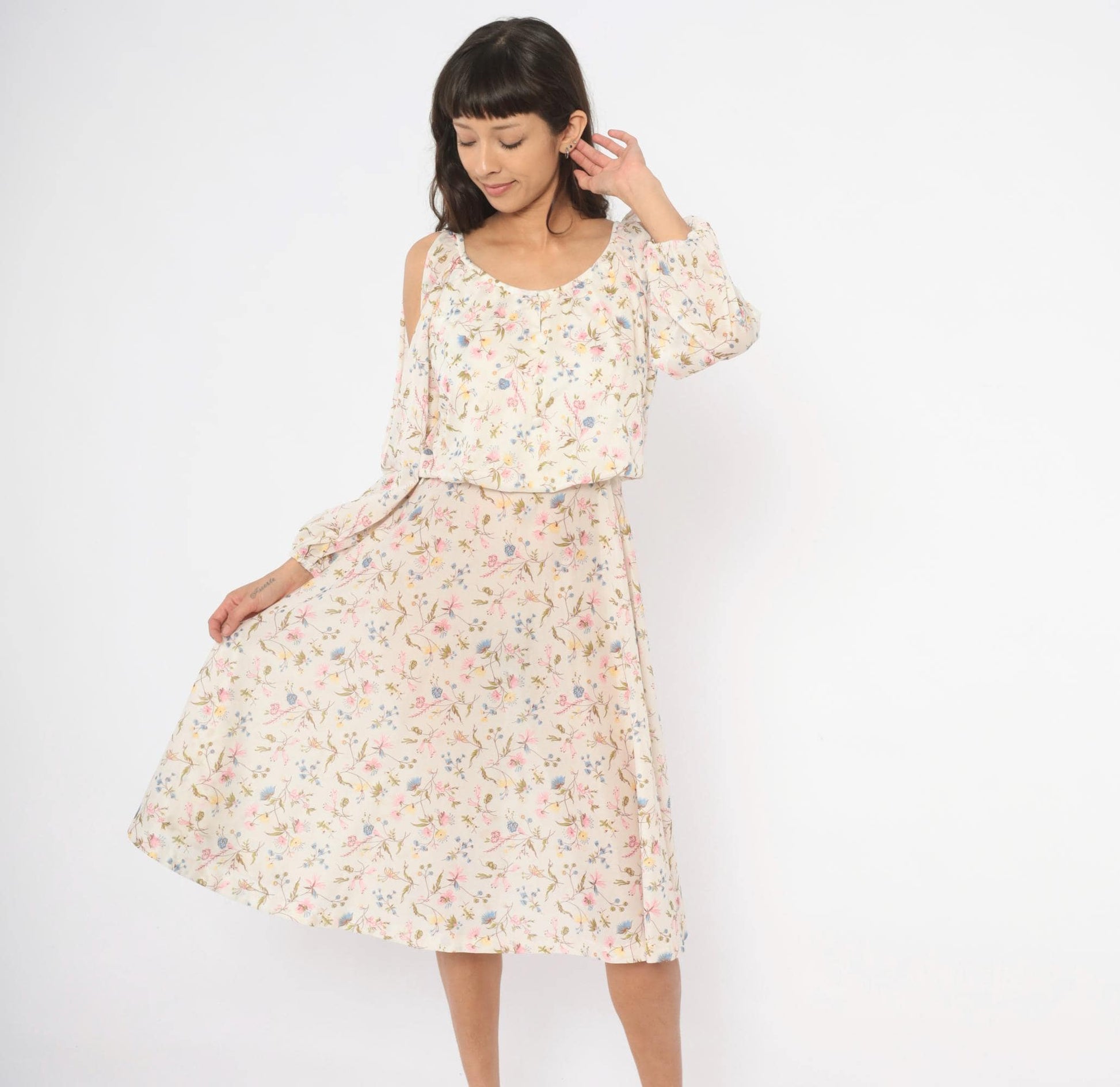 70s Wildflower Midi Dress Cream Floral Cold Shoulder Split Sleeve Medium