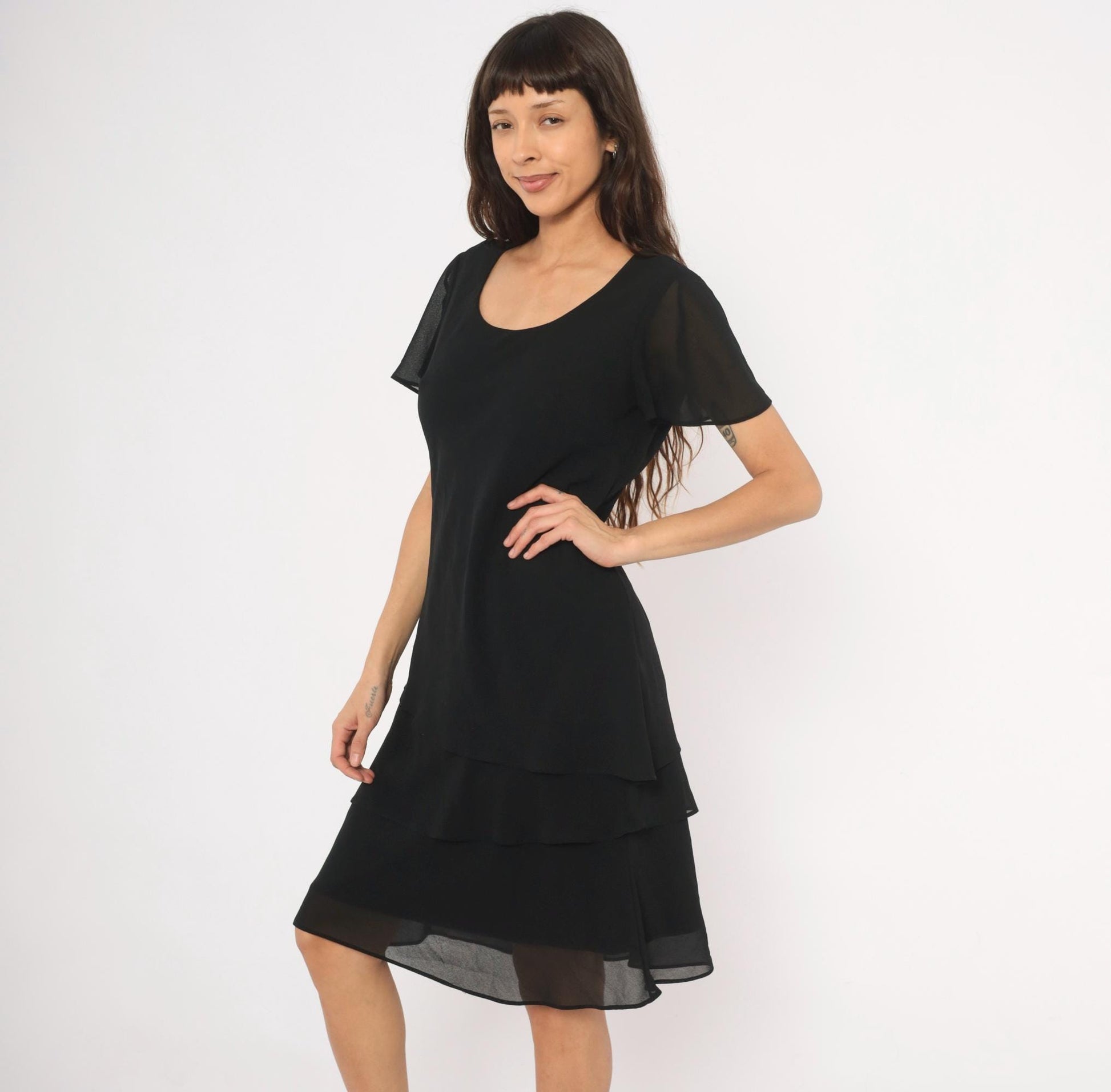 90s Black Knee-Length Chiffon Dress Flutter Sleeve Tiered Hem Medium