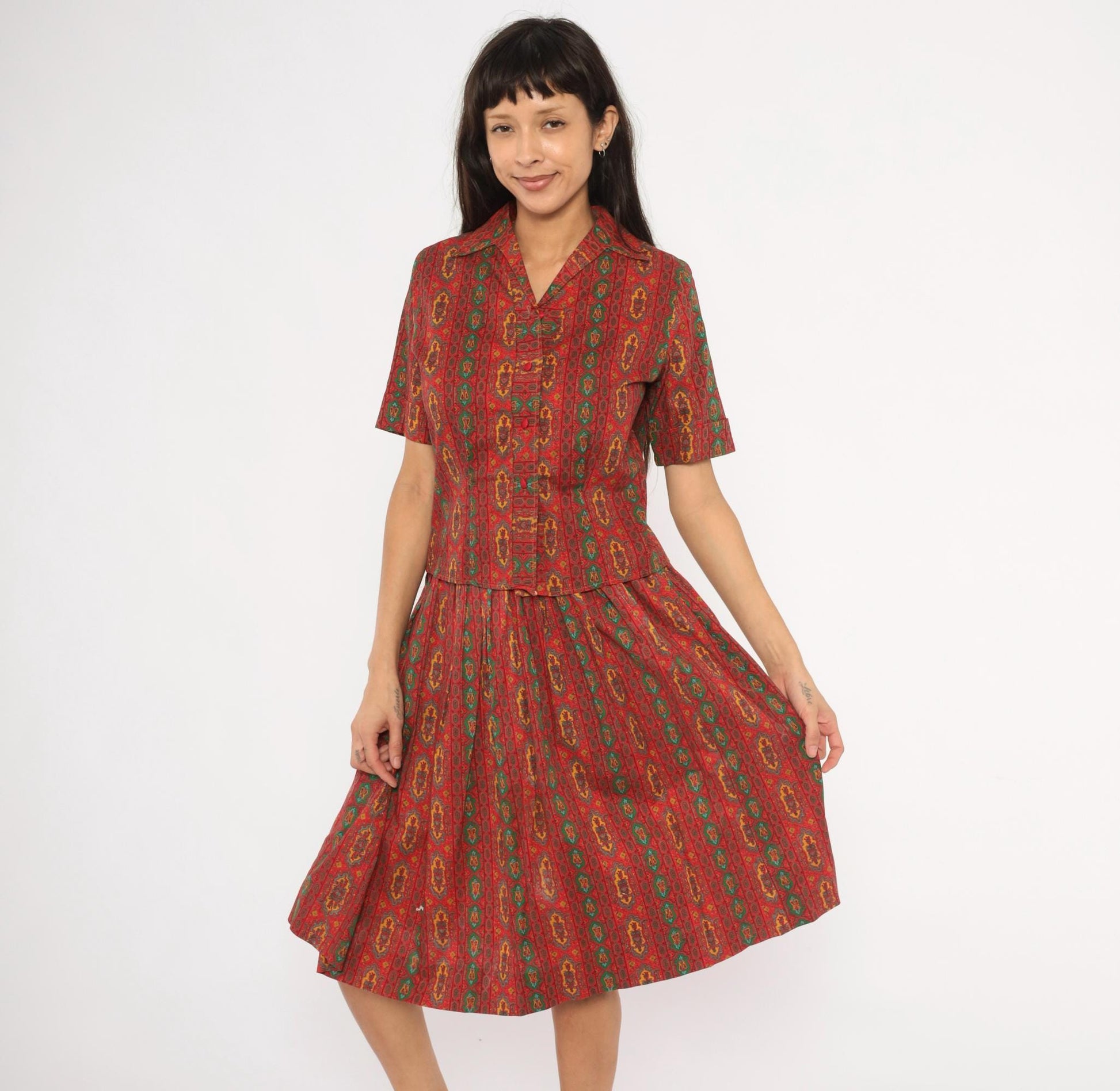 60s Medallion Print Two Piece Set Red Green Cotton Blouse Pleated Skirt Small