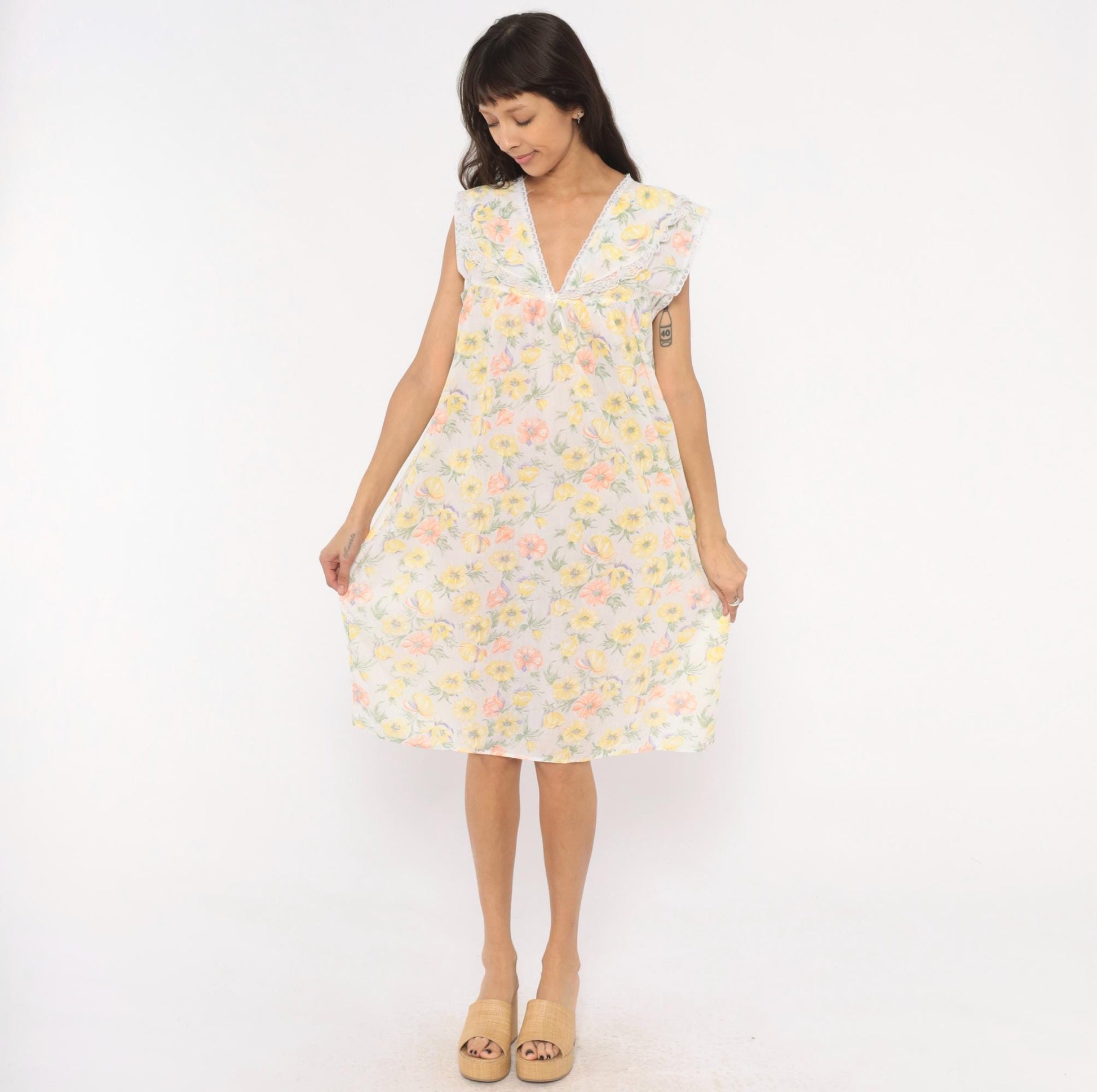 80s Floral Anemone Cotton Nightgown White Lace V-Neck Knee Length Medium M