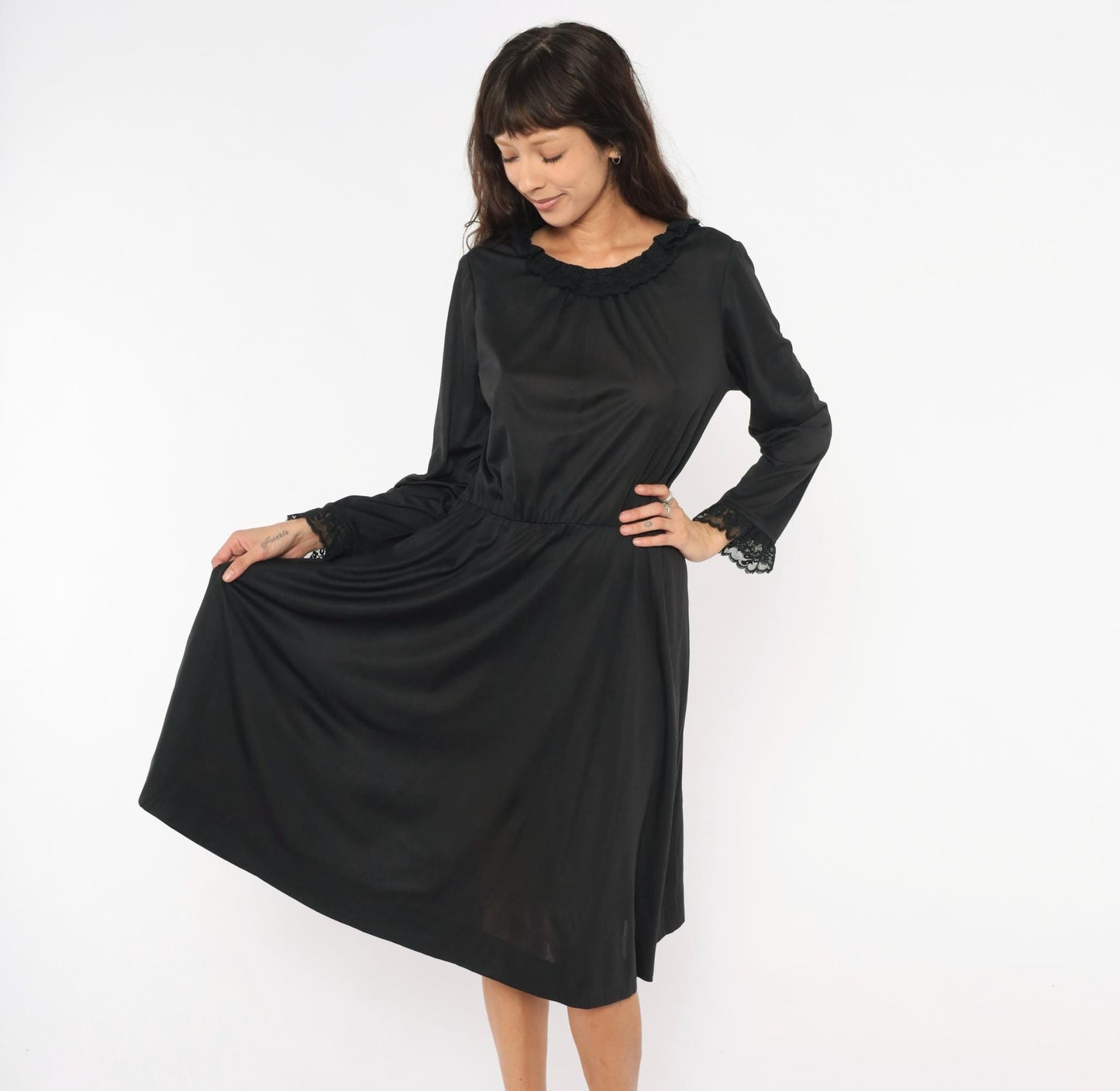 70s Black Lace Trim Scoop Neck A-Line Dress Knee Length Long Sleeve Medium Large