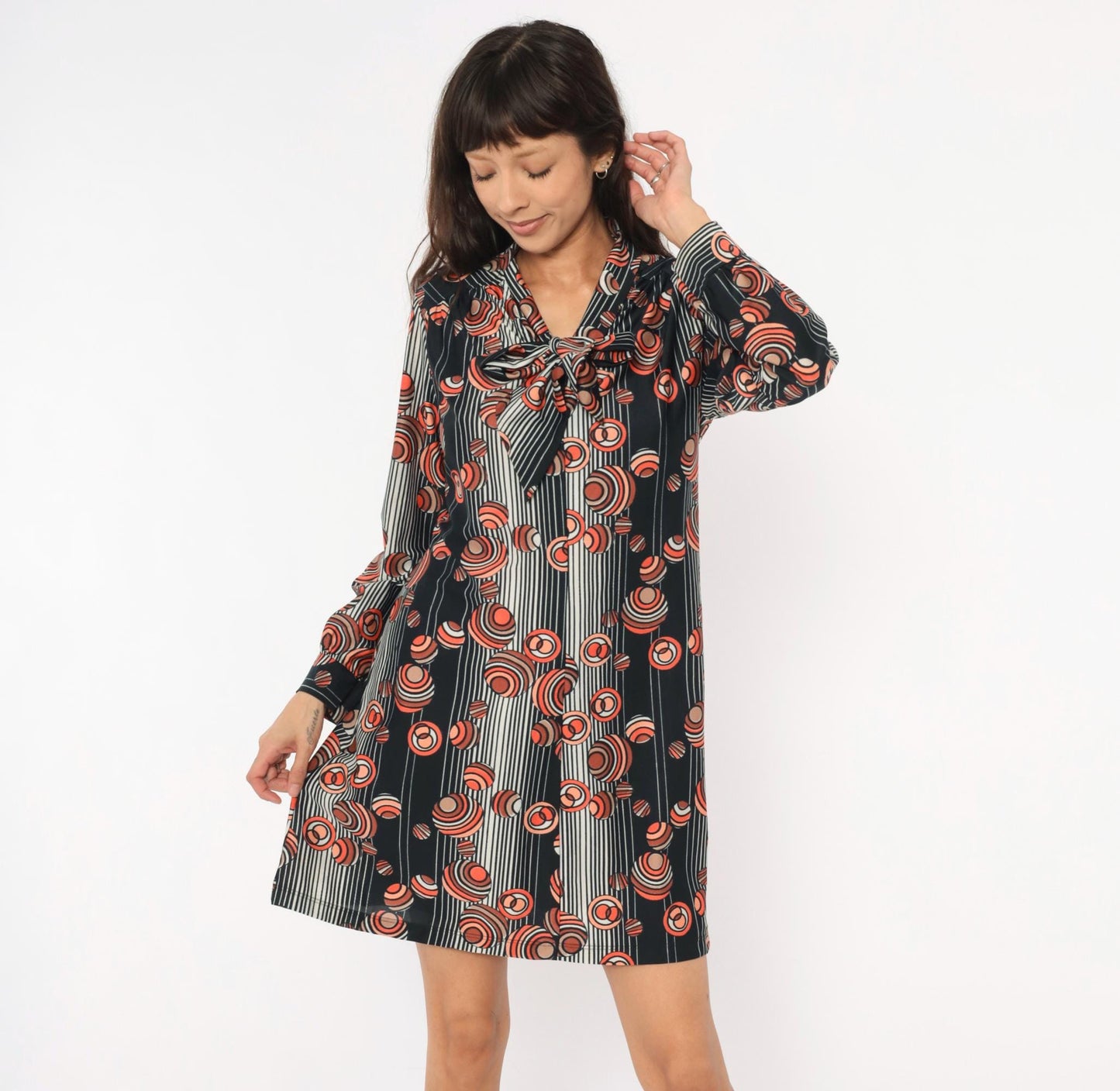 70s Geometric Circle Print Shift Dress Black Orange Pussy Bow Tie Neck Large L