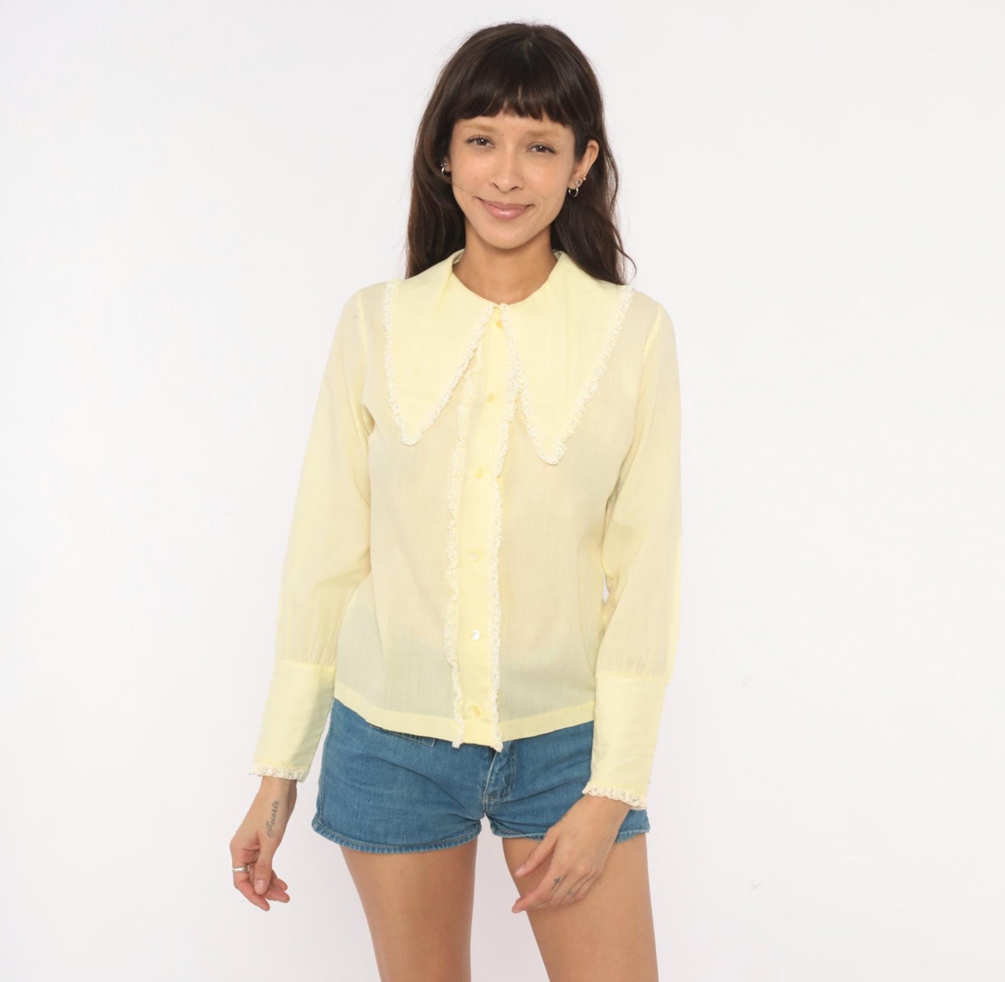 70s Quartet Fashion Butter Yellow Lace Trim Blouse Pointed Collar Cotton Small