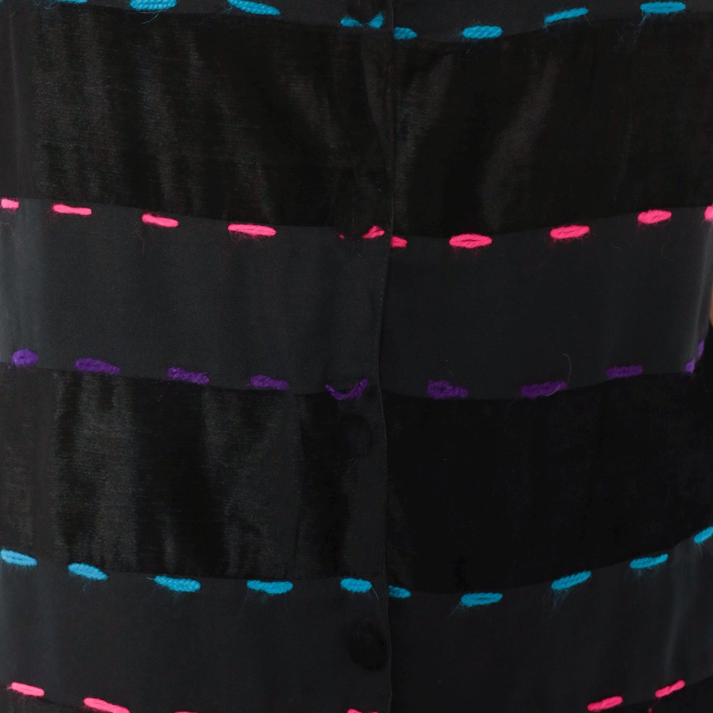90s Willow Ridge Black Sleeveless Blouse Velvet Embroidered V Neck Small Petite